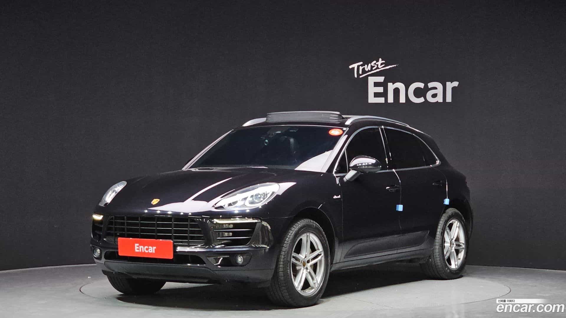 Macan Porsche 2017.11-OUTER-001
