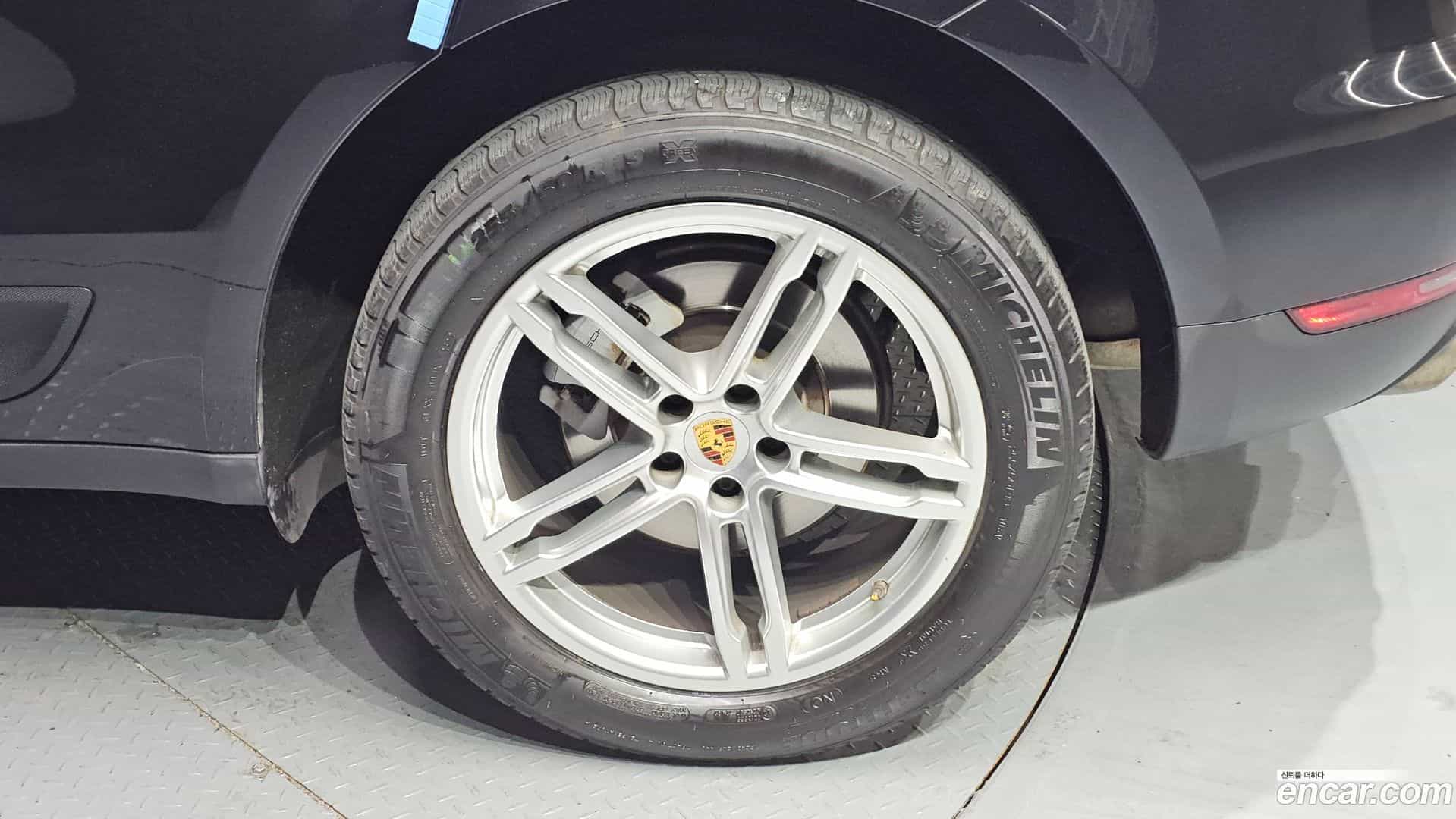 Macan Porsche 2017.11-OUTER-005