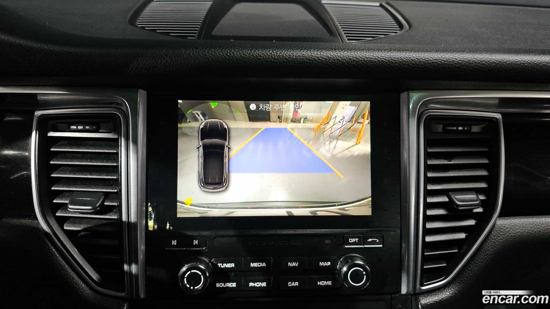 Macan Porsche 2017.11-OPTION-017