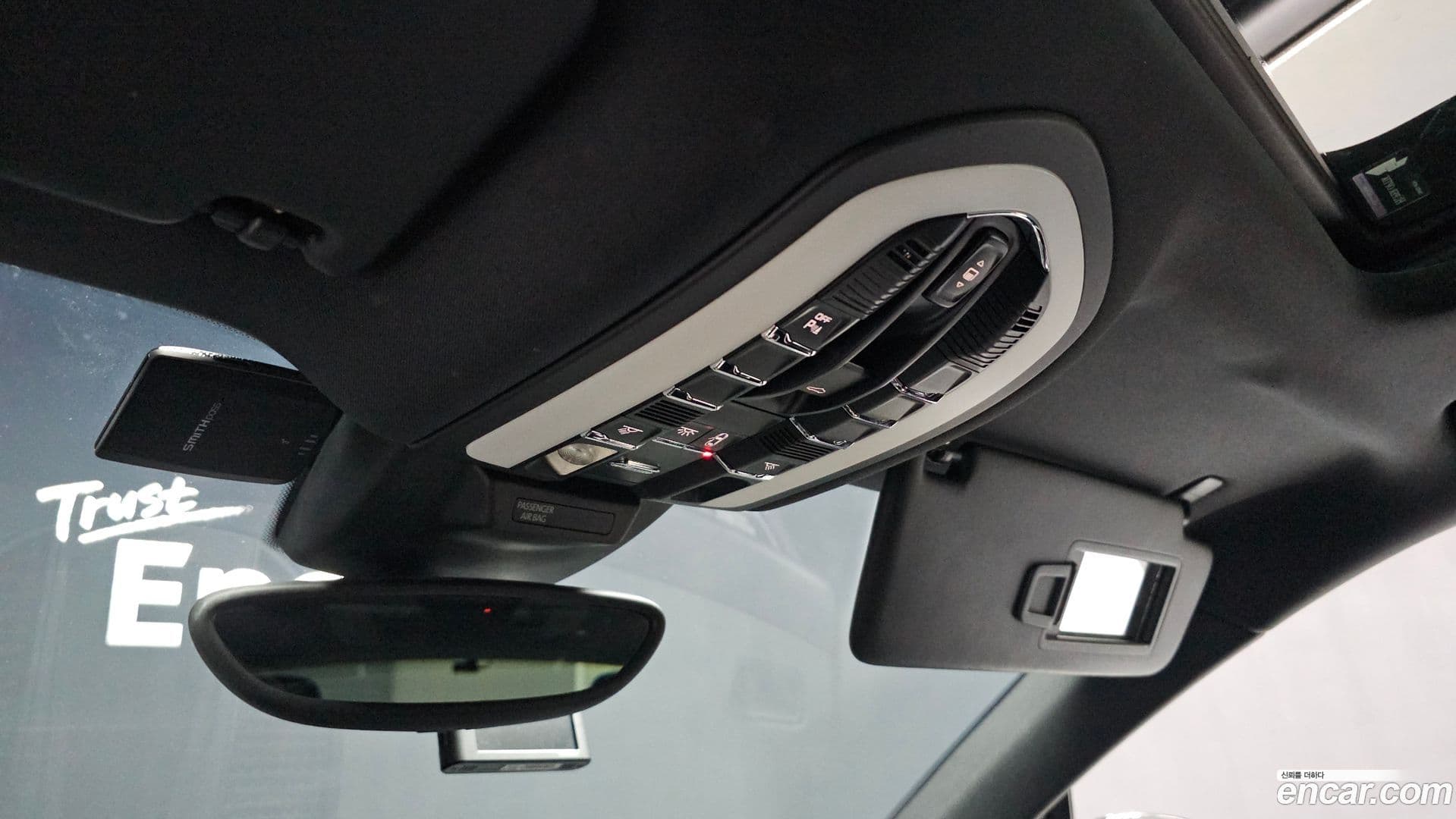 Main__Slider__Photo:Macan Porsche 2017.11-15