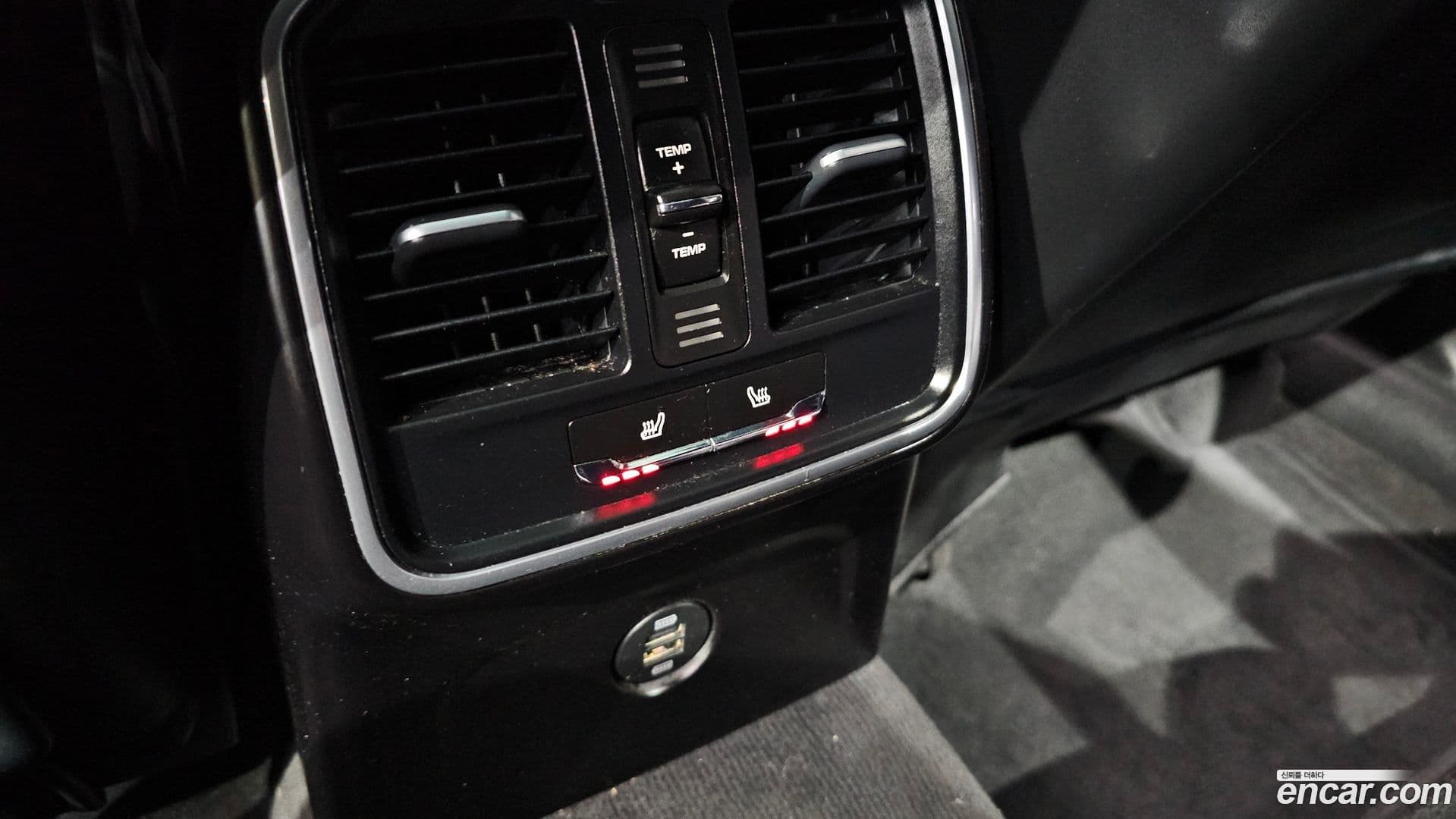 Main__Slider__Photo:Macan Porsche 2017.11-17