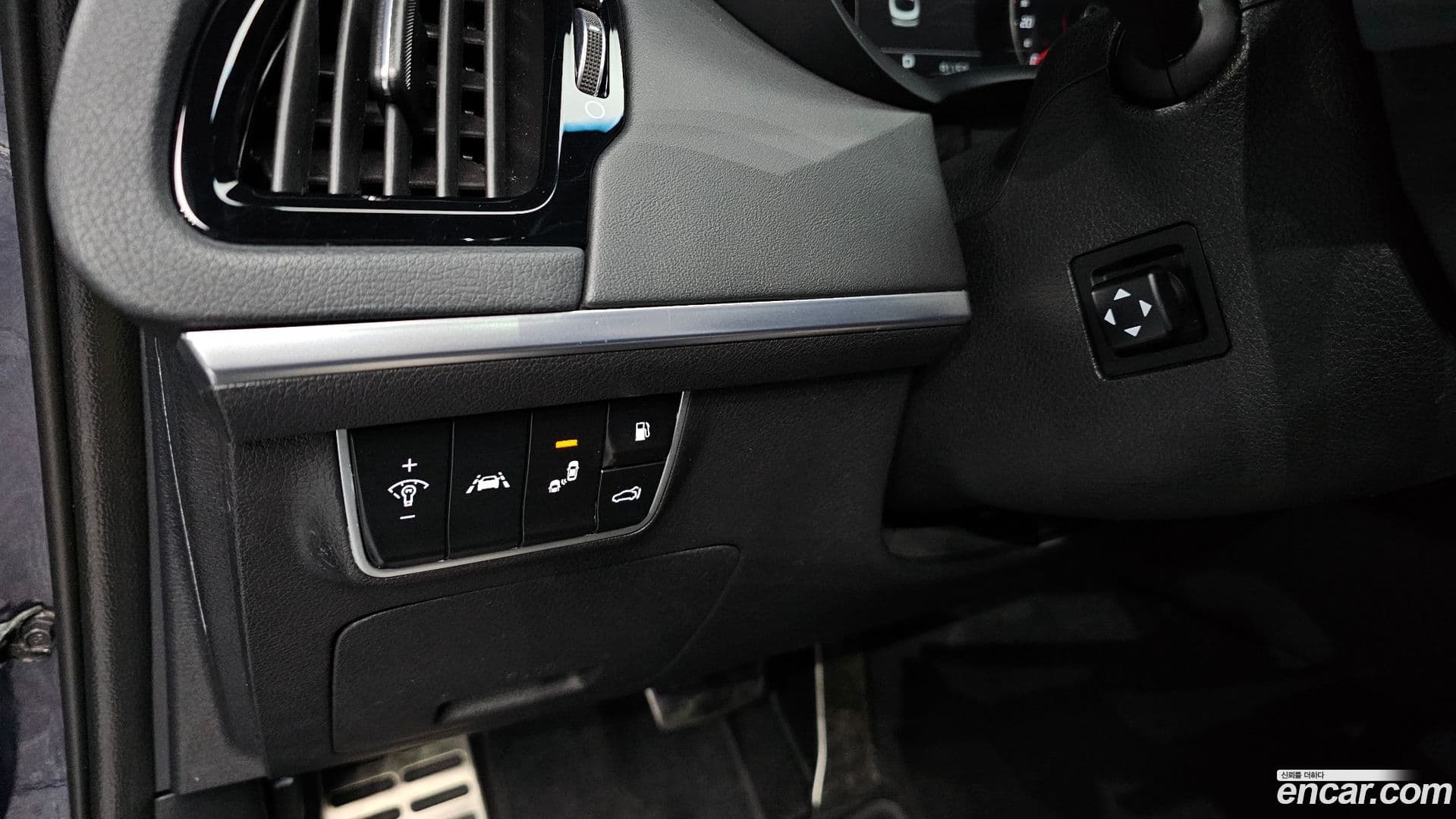 Main__Slider__Photo:Stinger Kia 2019.1-13