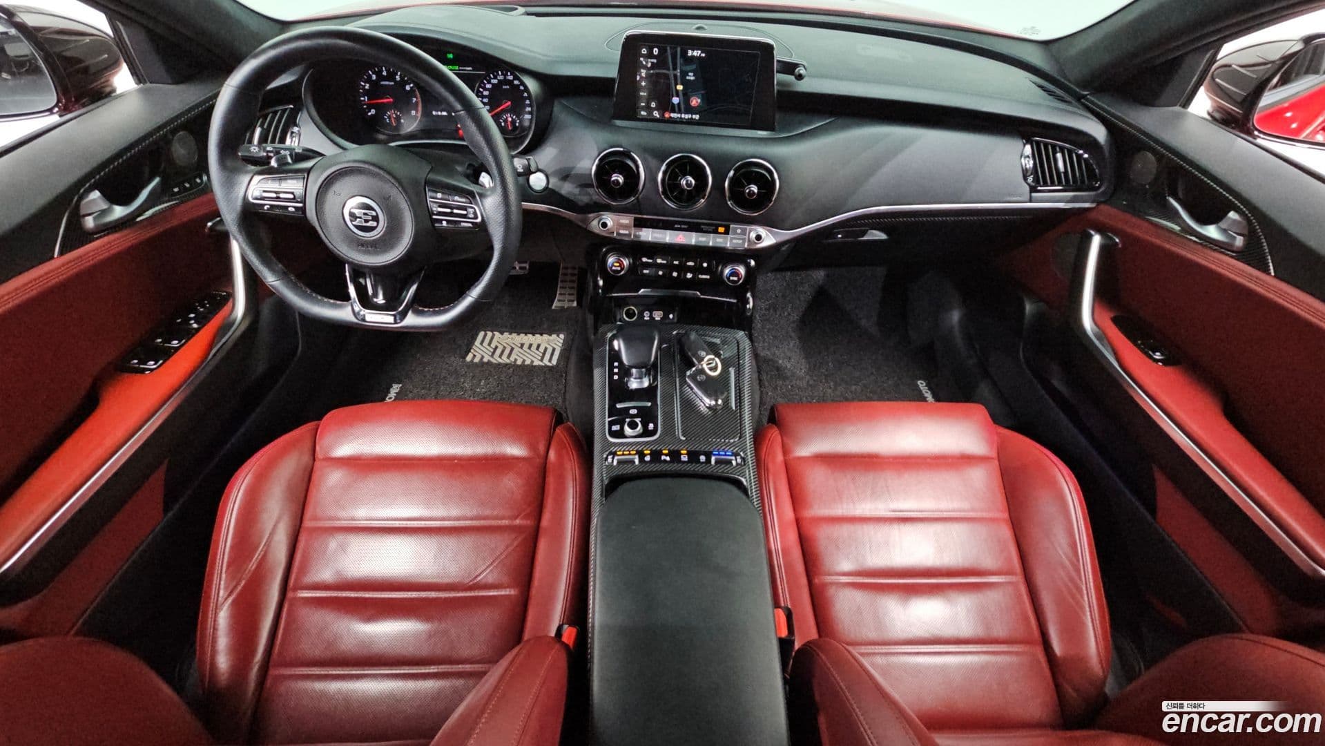 Main__Slider__Photo:Stinger Kia 2020.4-6