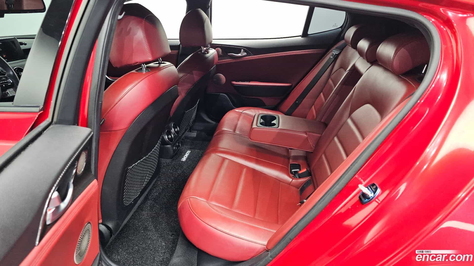 Stinger Kia 2020.4-OPTION-015