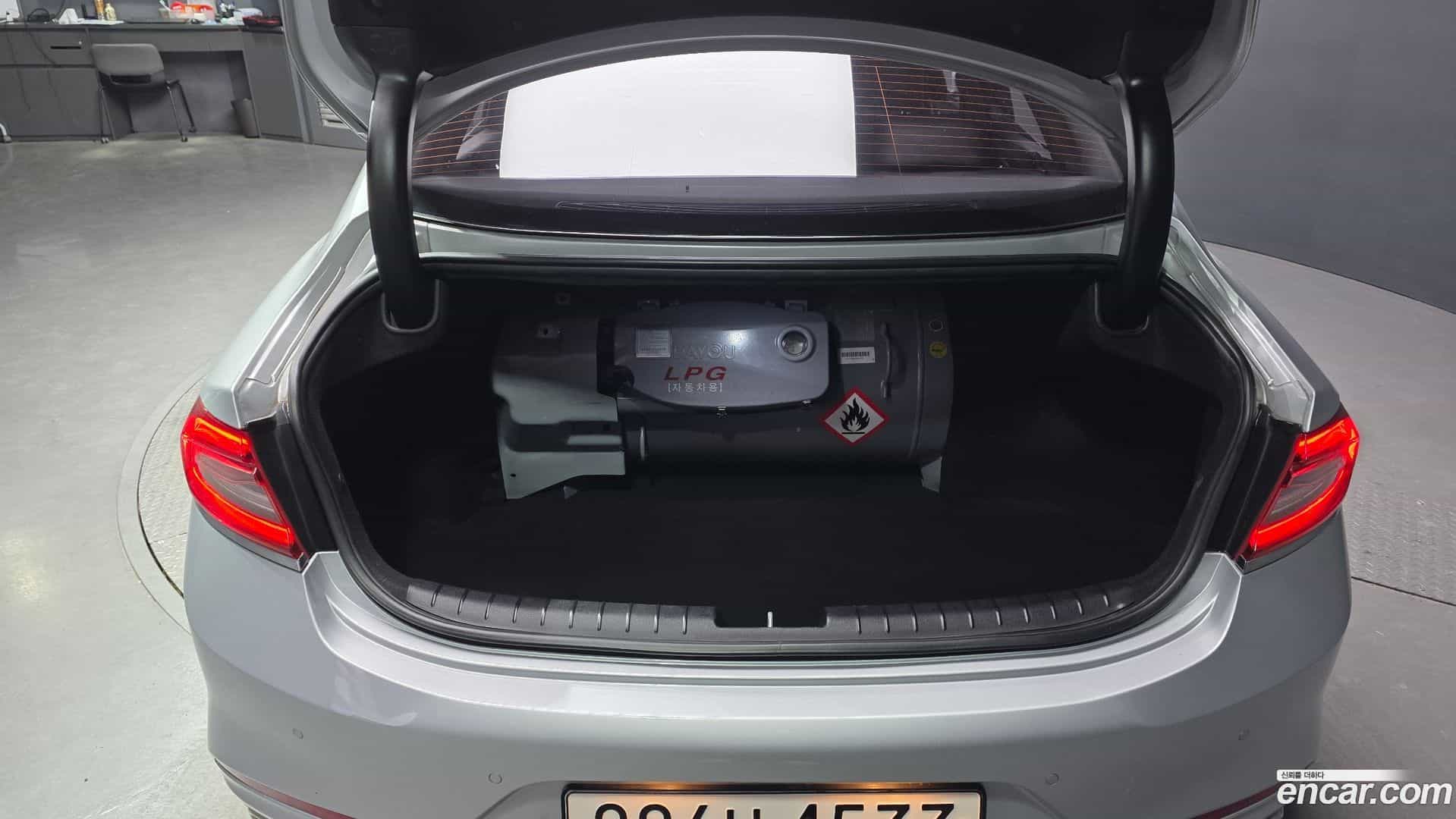 Grandeur Hyundai 2017.2-OPTION-024