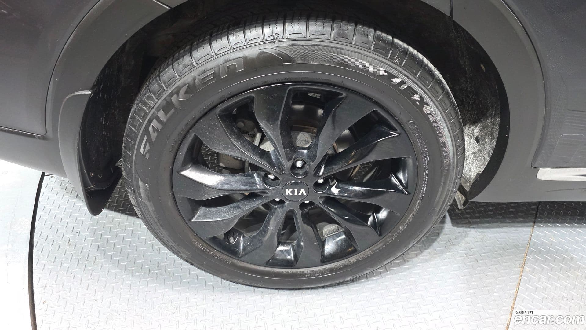 Main__Slider__Photo:Sorento Kia 2017.9-4