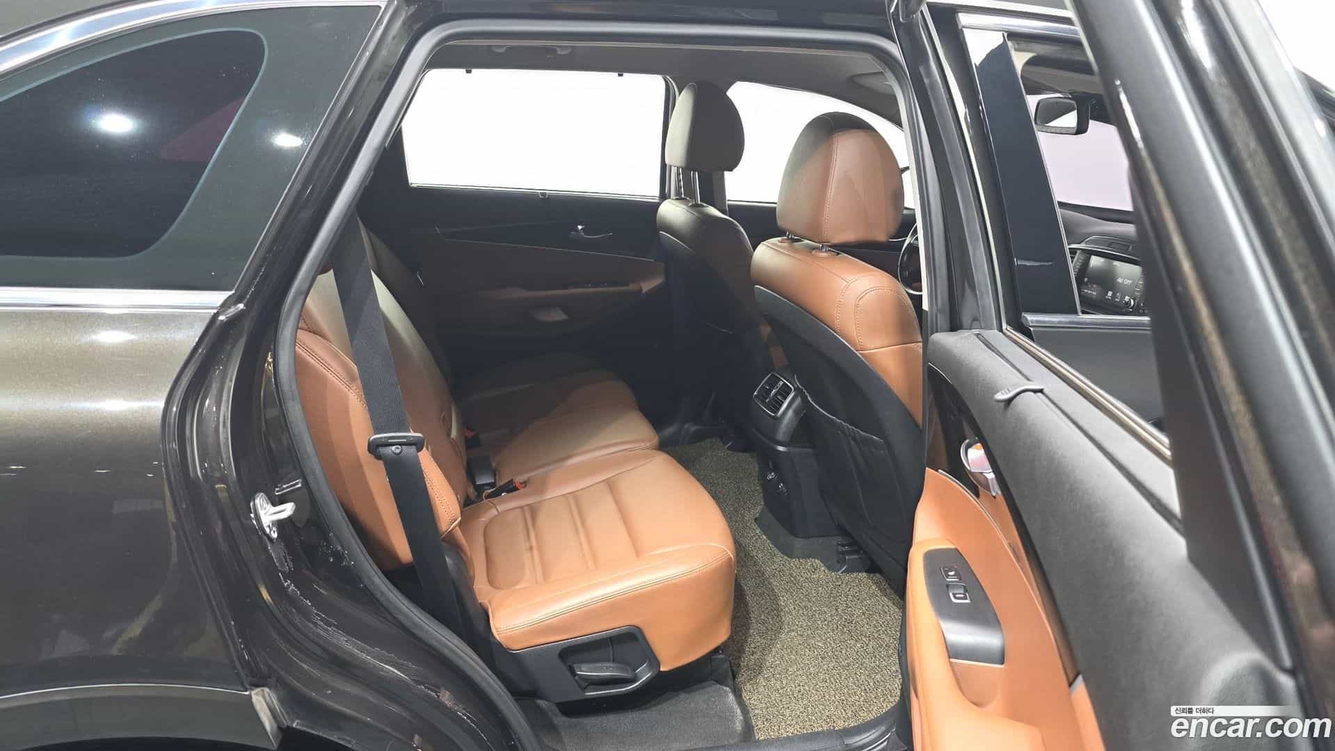 Sorento Kia 2017.9-OPTION-016