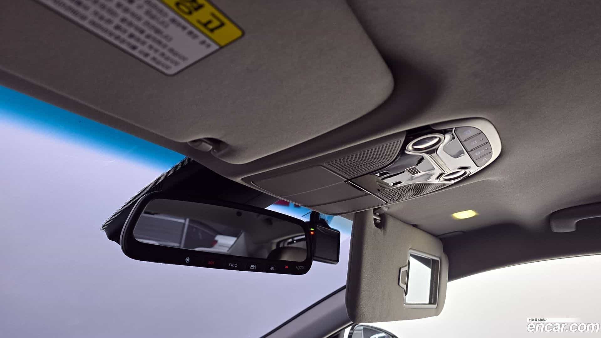 Grandeur Hyundai 2018.8-OPTION-024