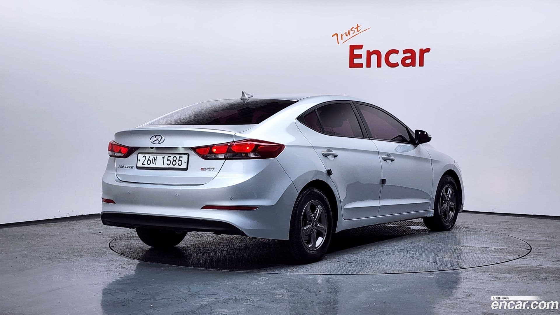 Main__Slider__Photo:AVANTE Hyundai 2015.9-1