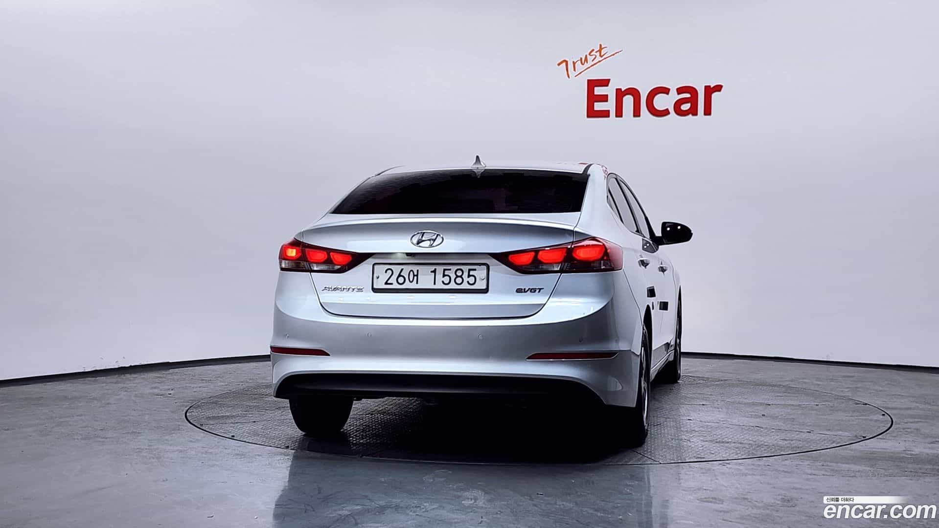 AVANTE Hyundai 2015.9-OUTER-004