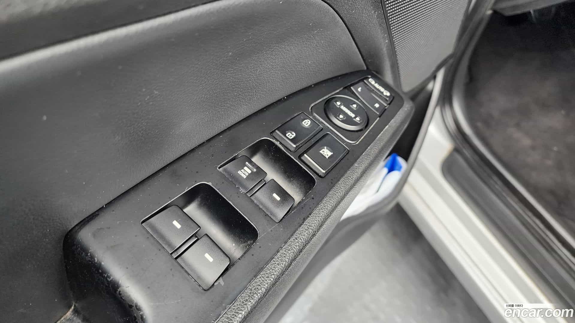 AVANTE Hyundai 2015.9-OPTION-020