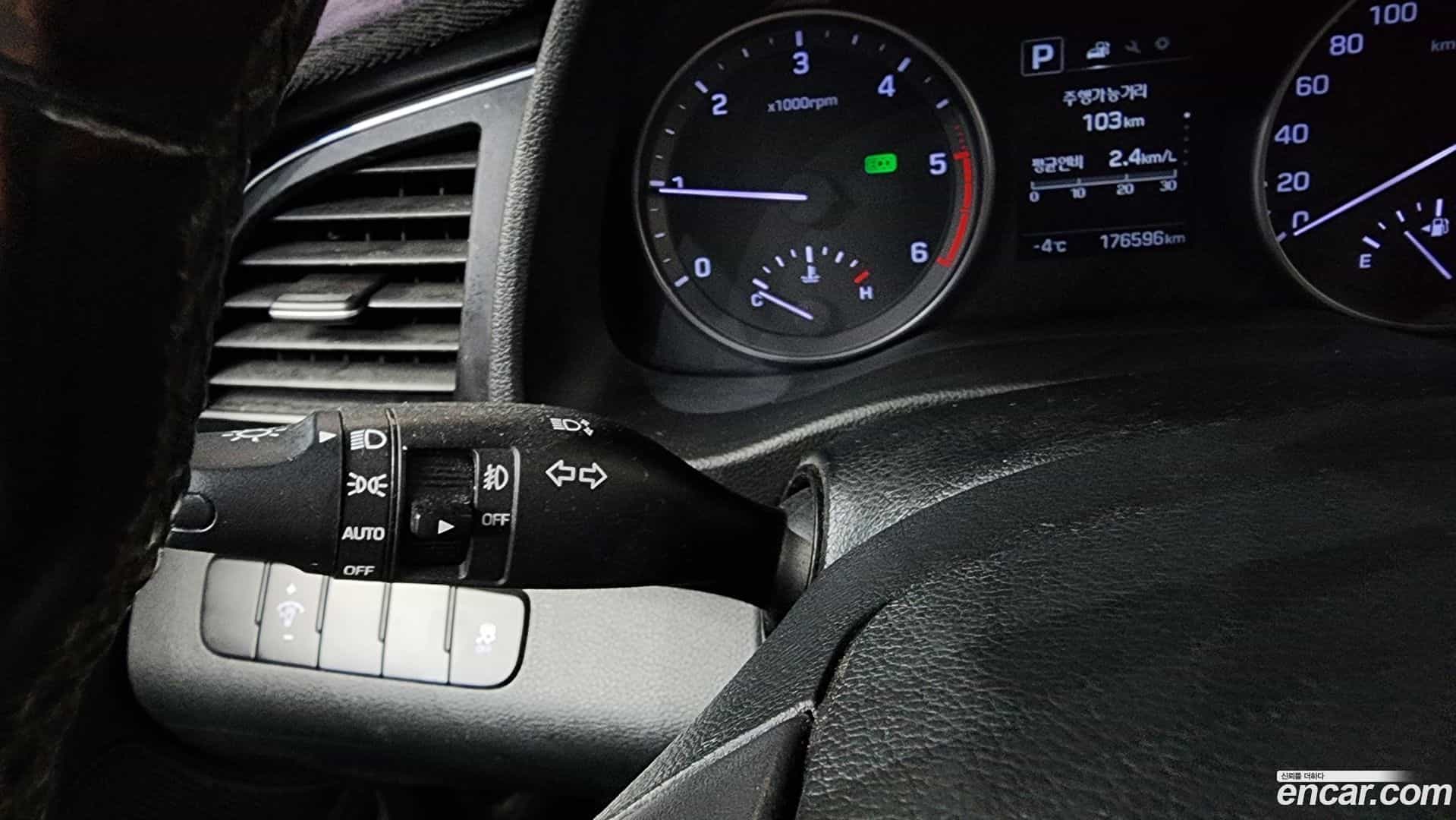 AVANTE Hyundai 2015.9-OPTION-022