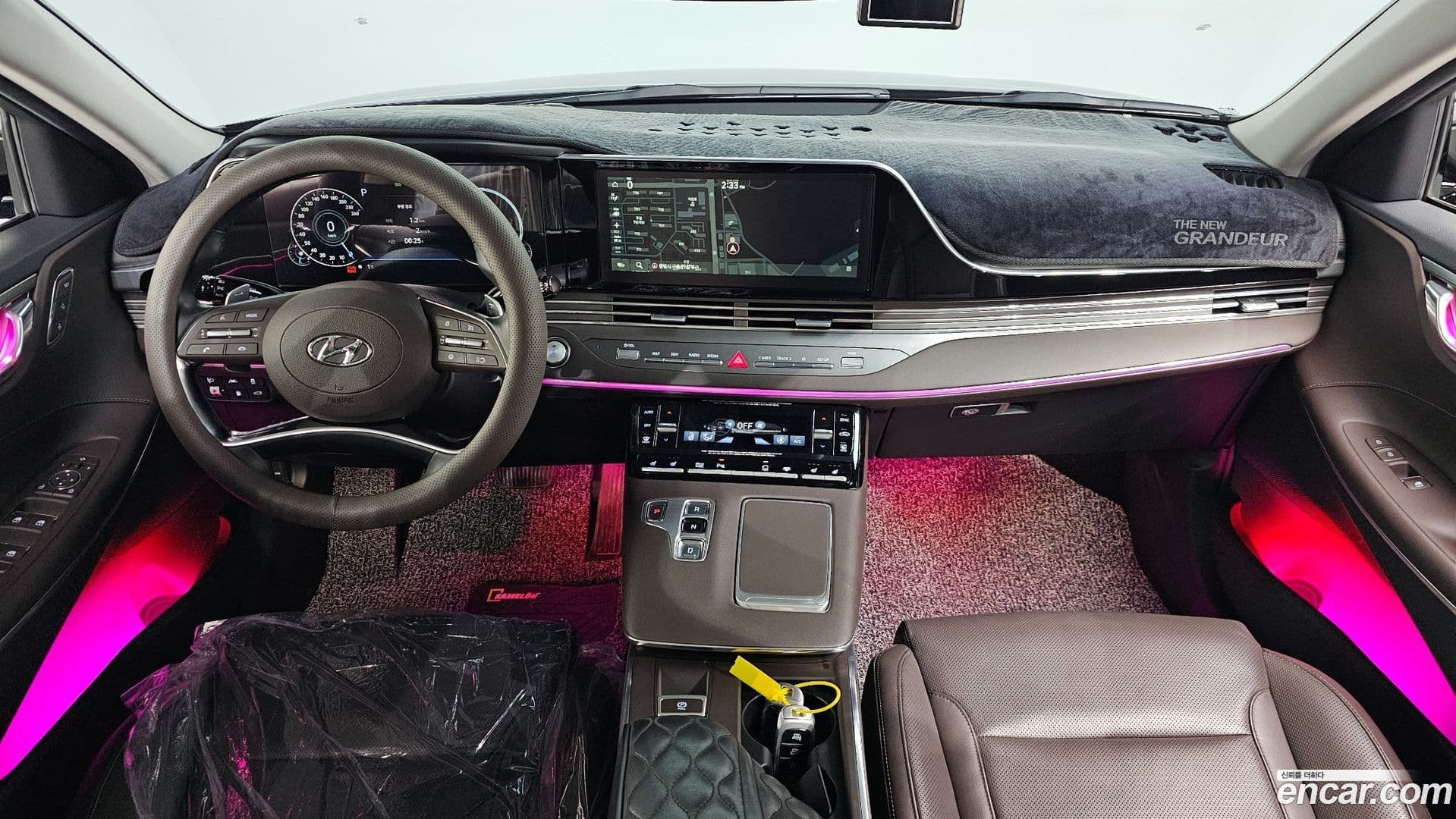 Main__Slider__Photo:Grandeur Hyundai 2020.4-6