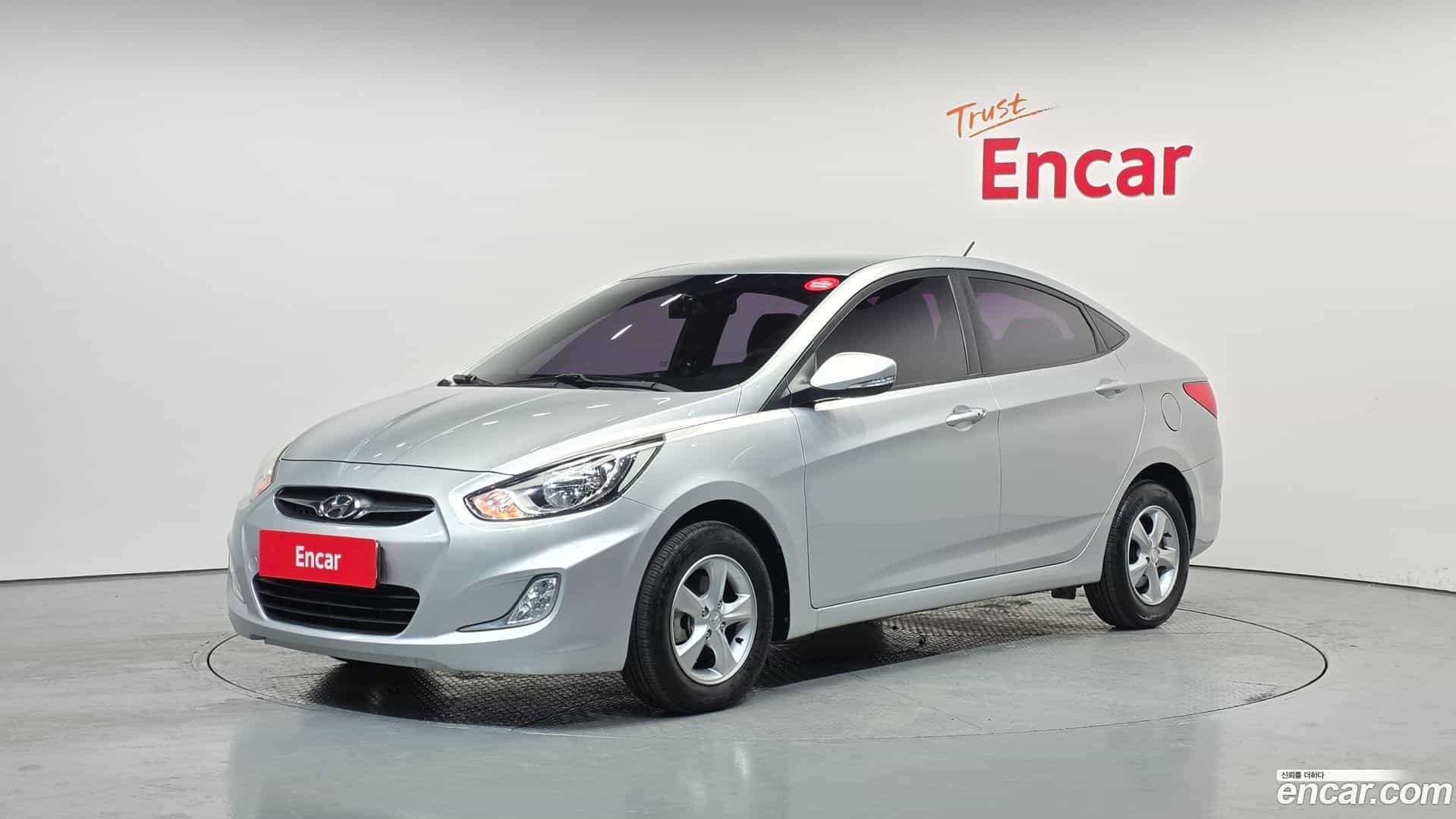 Accent Hyundai 2012.11-OUTER-001