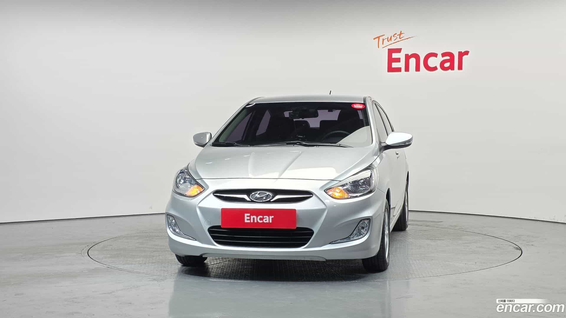 Accent Hyundai 2012.11-OUTER-003