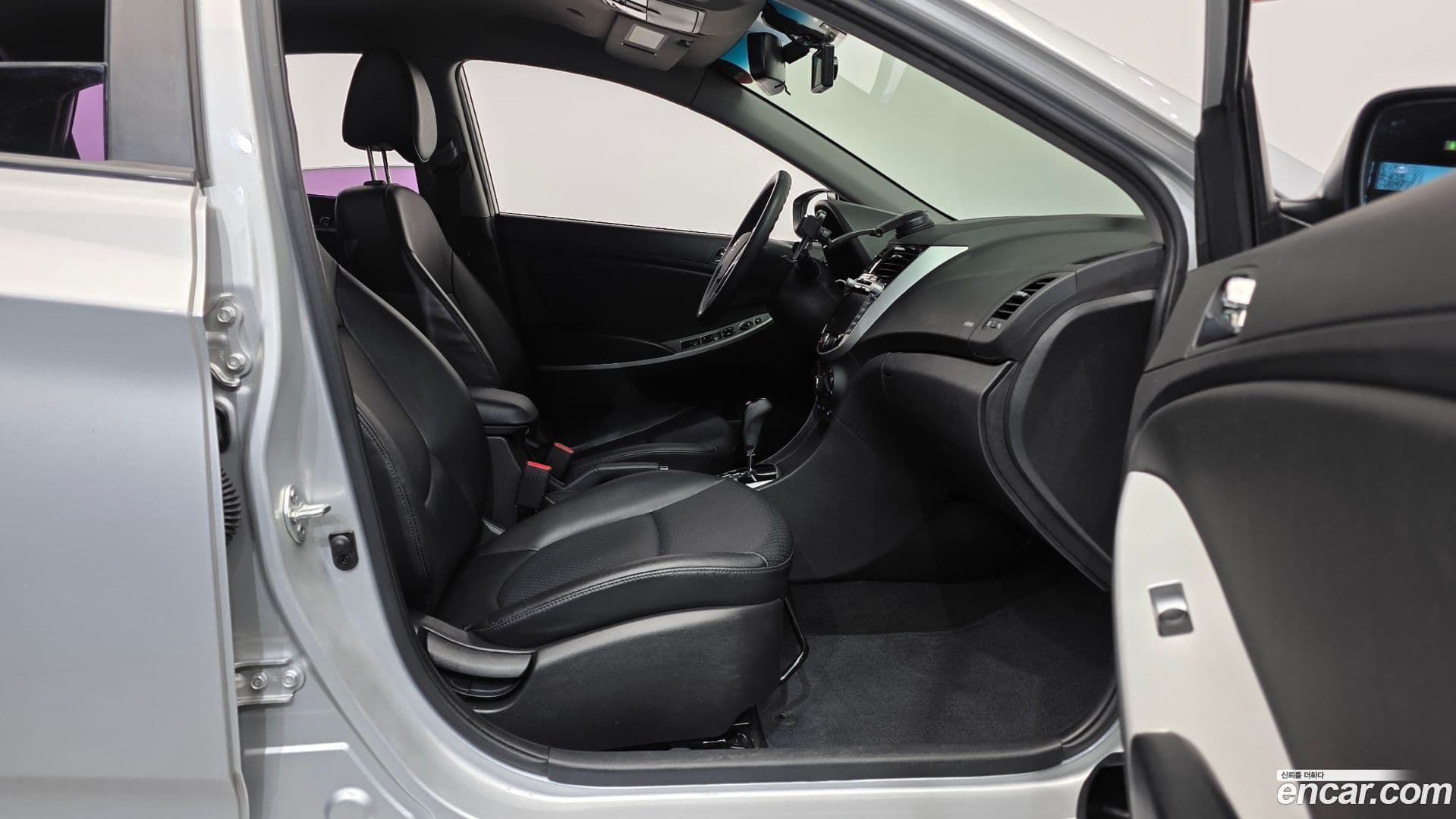 Main__Slider__Photo:Accent Hyundai 2012.11-10