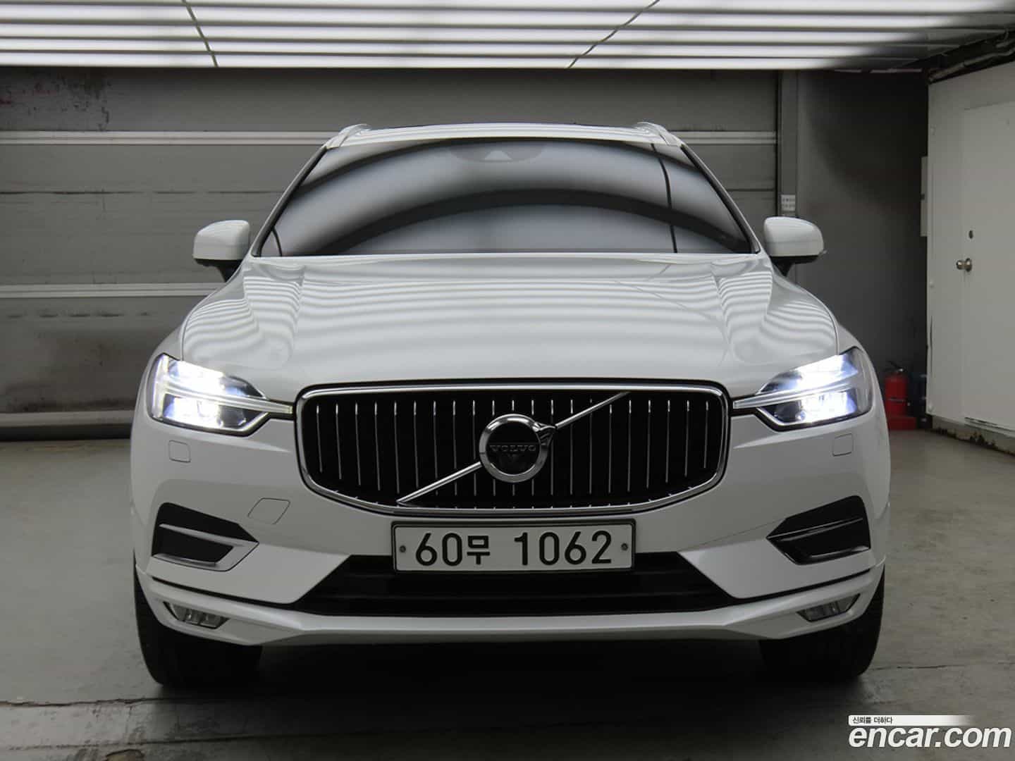 XC60 Volvo 2019.4-OUTER-002