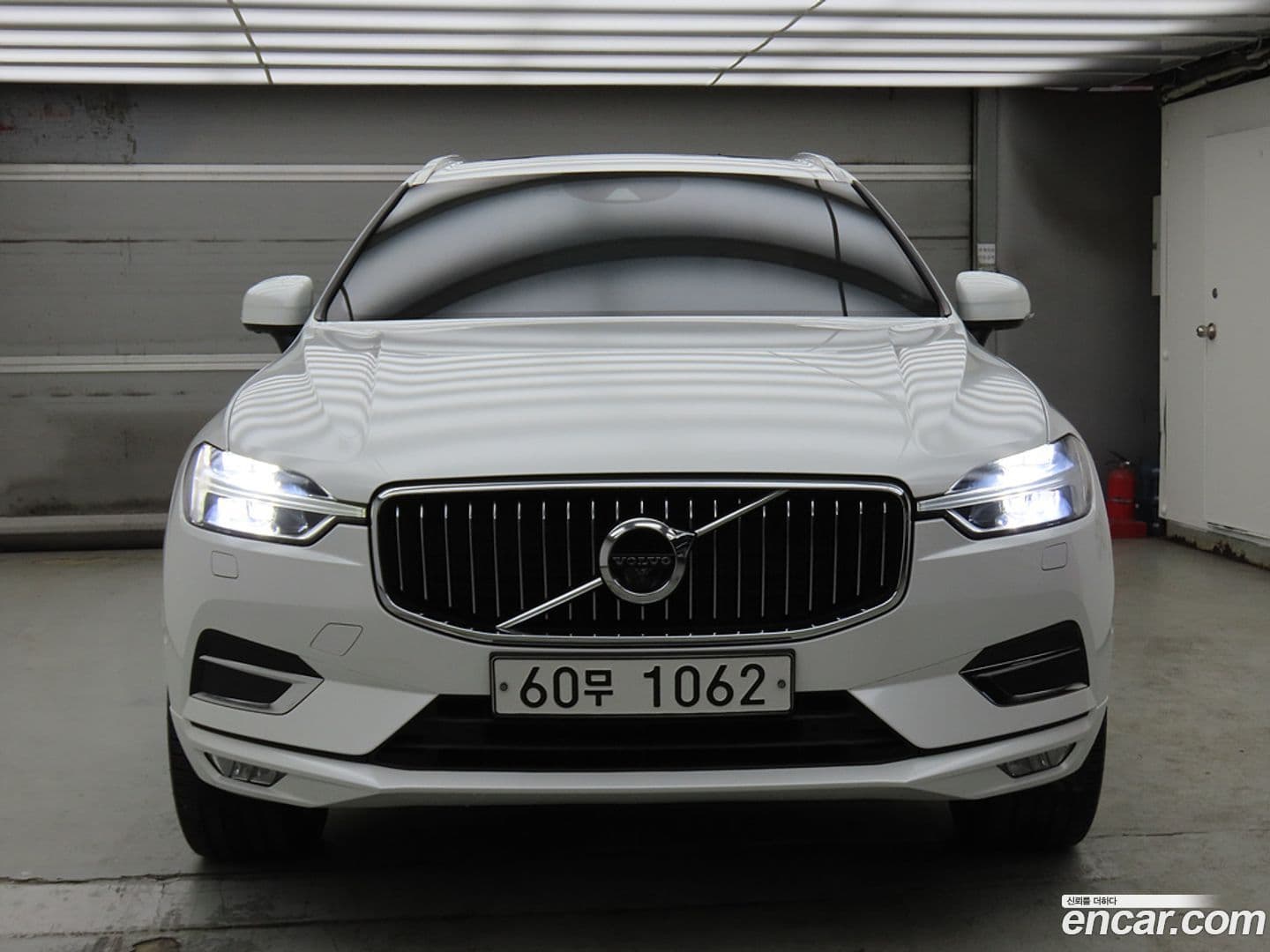 Main__Slider__Photo:XC60 Volvo 2019.4-1
