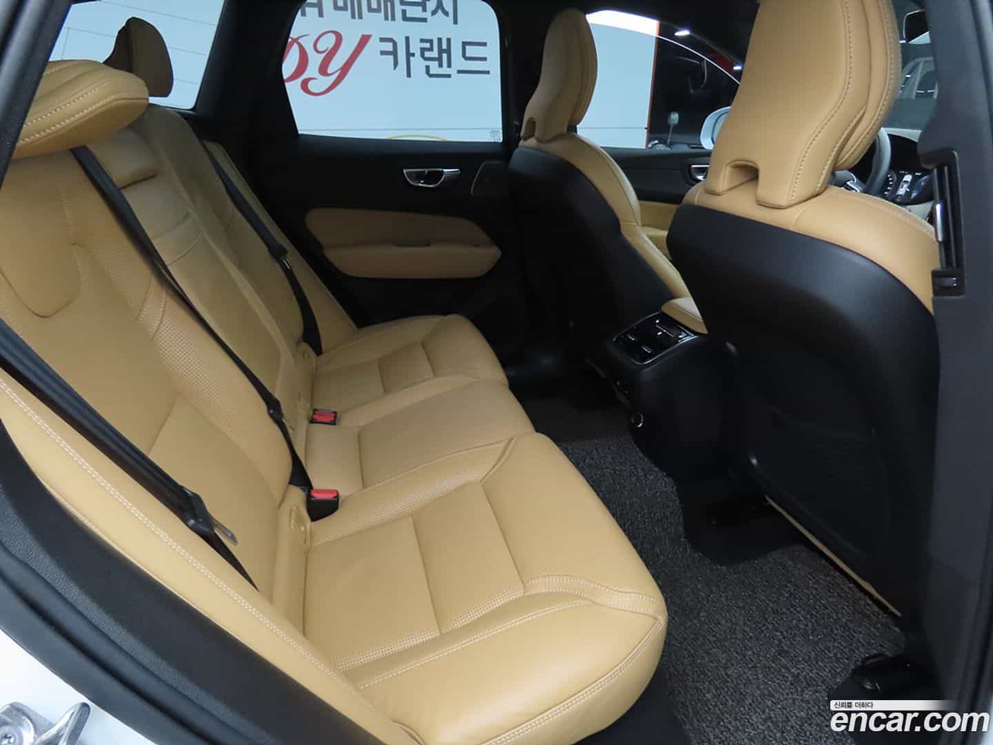 XC60 Volvo 2019.4-INNER-006