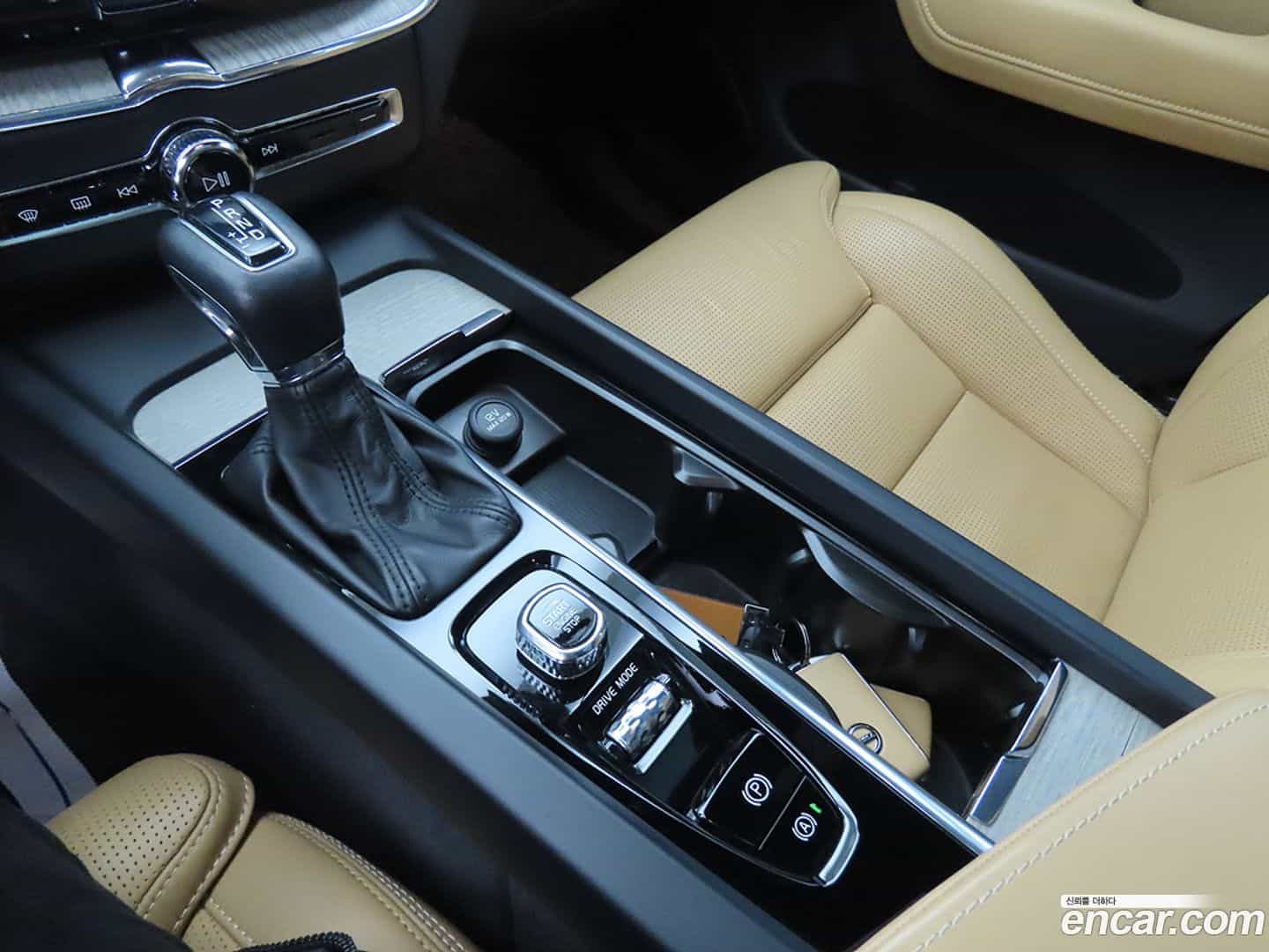 XC60 Volvo 2019.4-OPTION-017