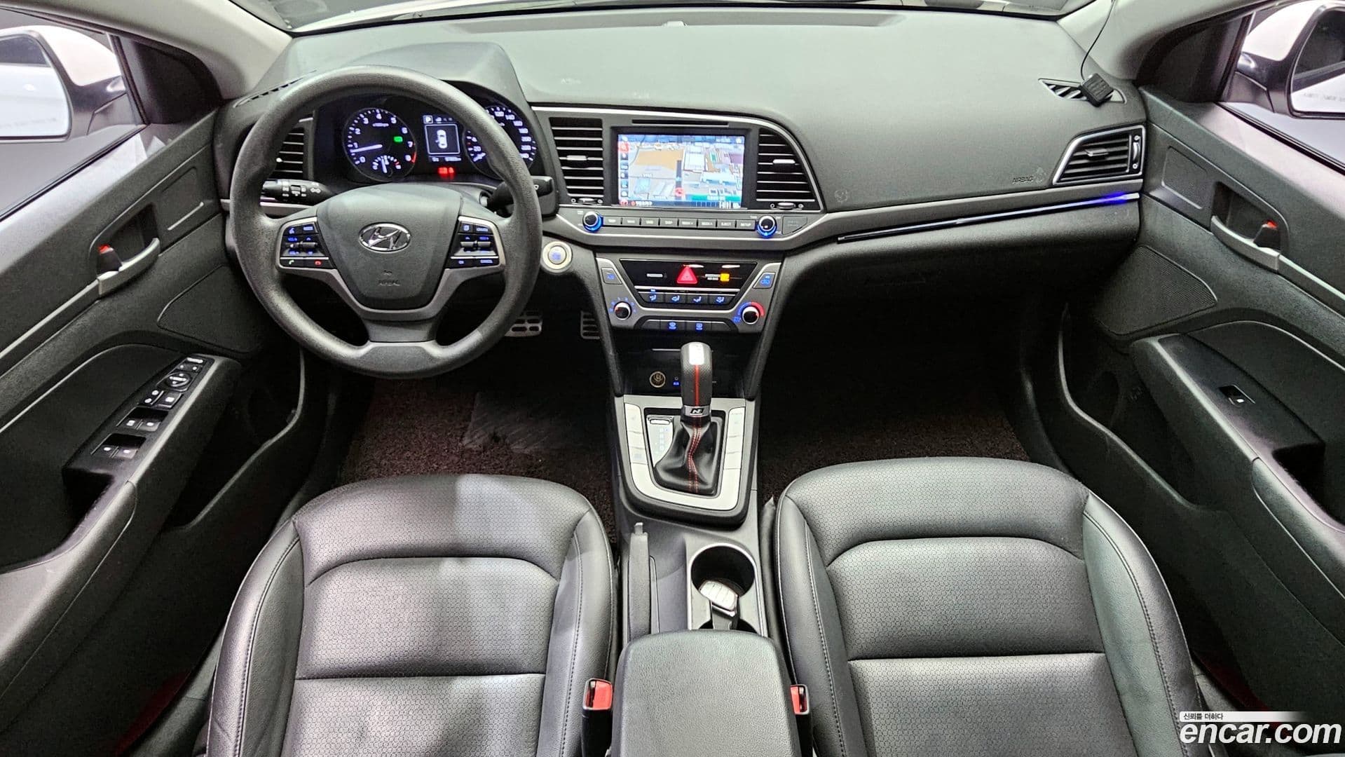 Main__Slider__Photo:AVANTE Hyundai 2016.9-6