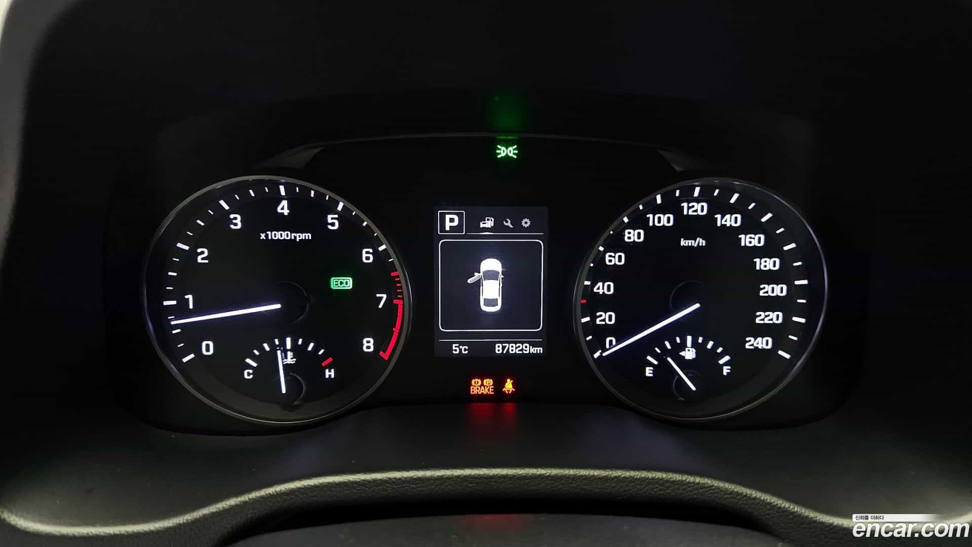 AVANTE Hyundai 2016.9-INNER-008