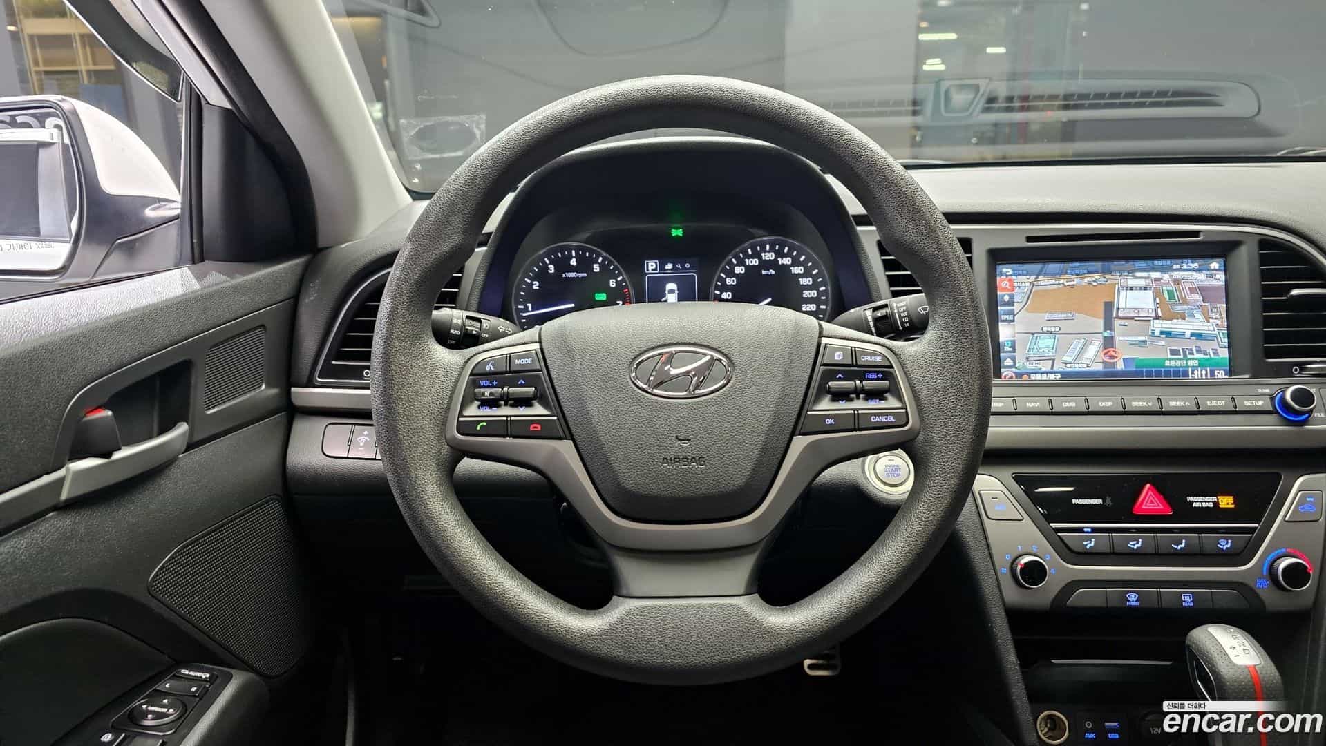 AVANTE Hyundai 2016.9-OPTION-017