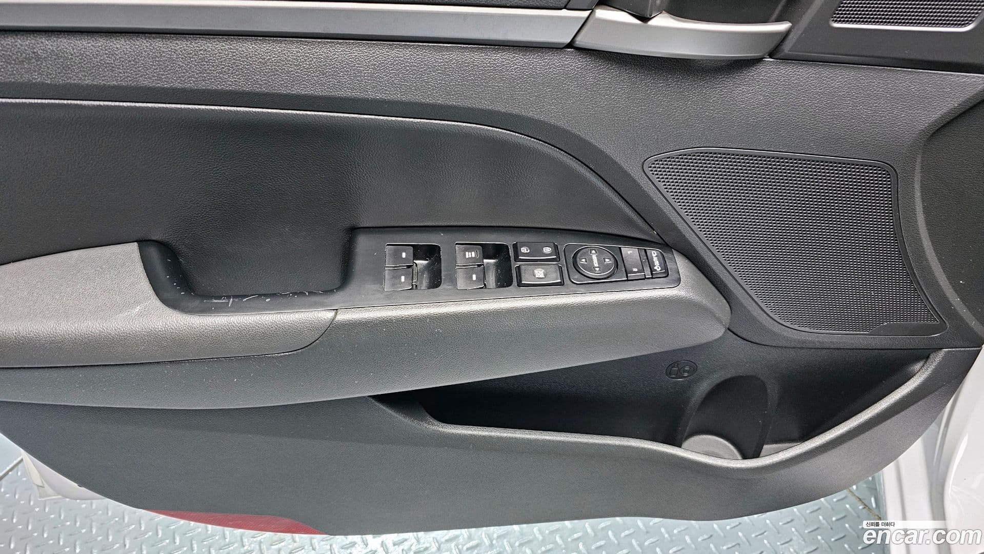 Main__Slider__Photo:AVANTE Hyundai 2016.9-16