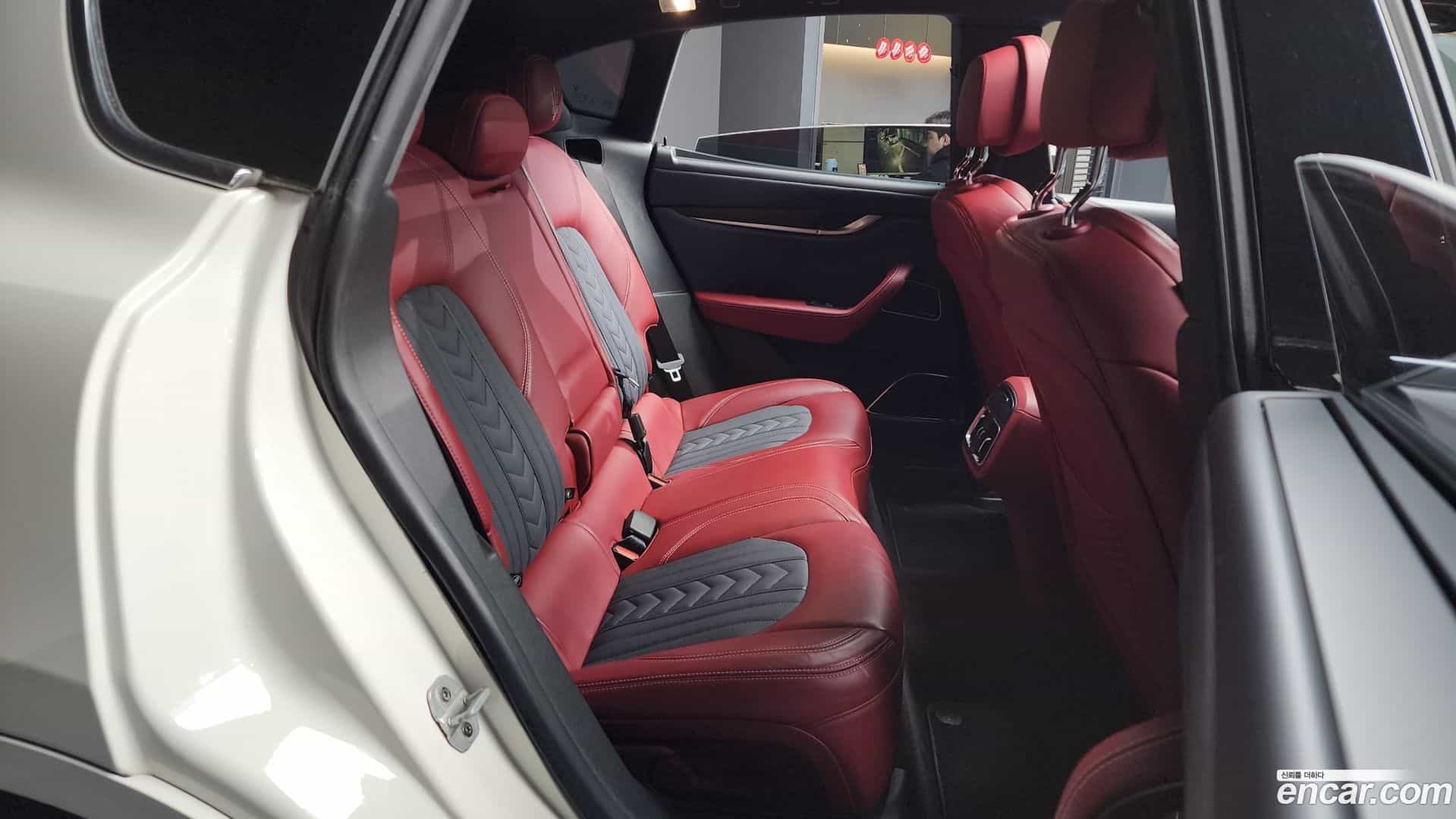 Levante Maserati 2020.8-OPTION-016