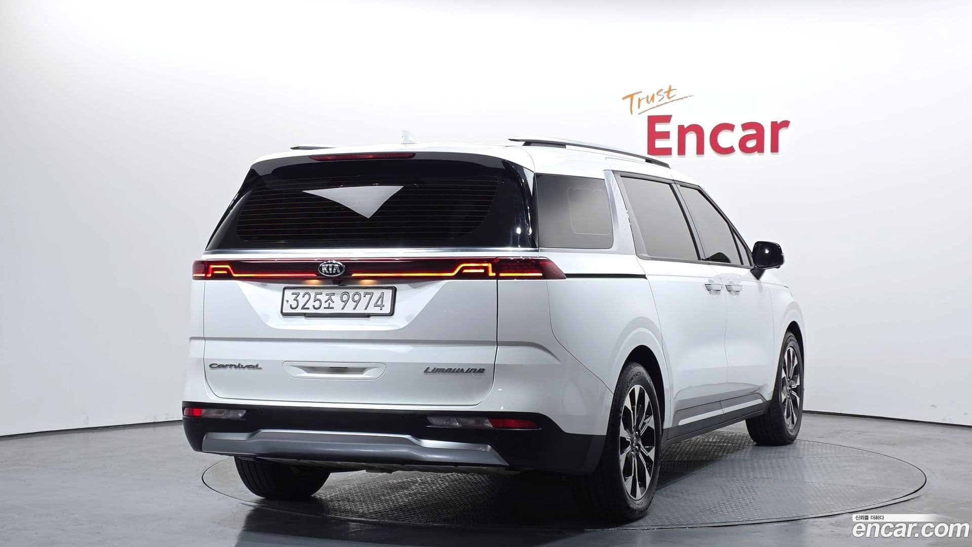 Main__Slider__Photo:Canival Kia 2021.0-1