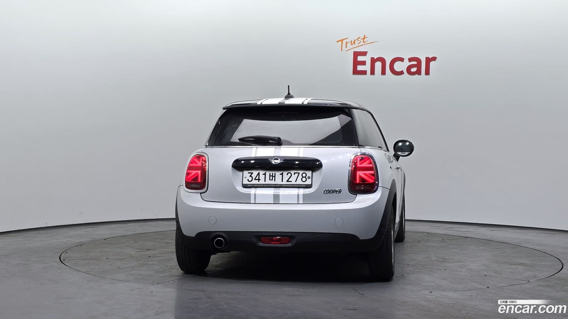 Main__Slider__Photo:Cooper Mini 2019.11-3