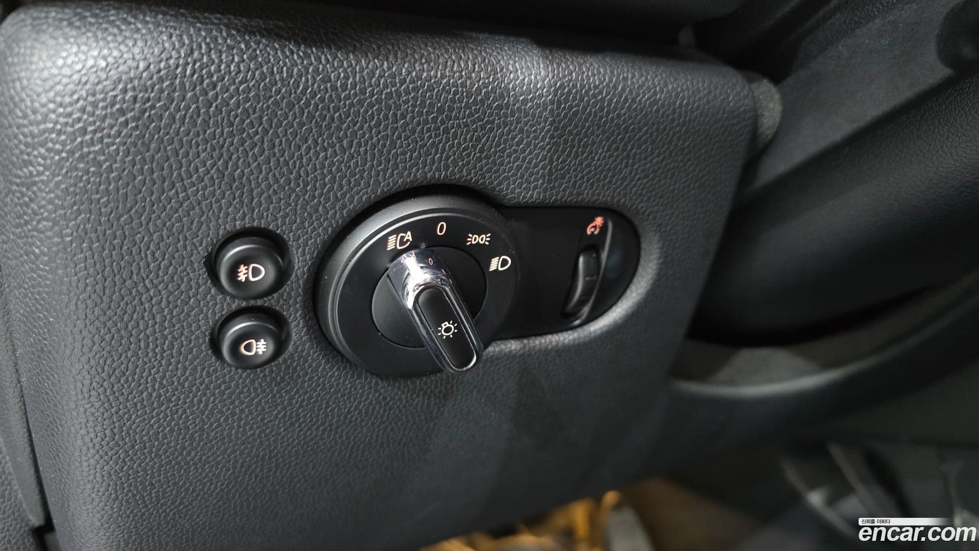 Main__Slider__Photo:Cooper Mini 2019.11-16