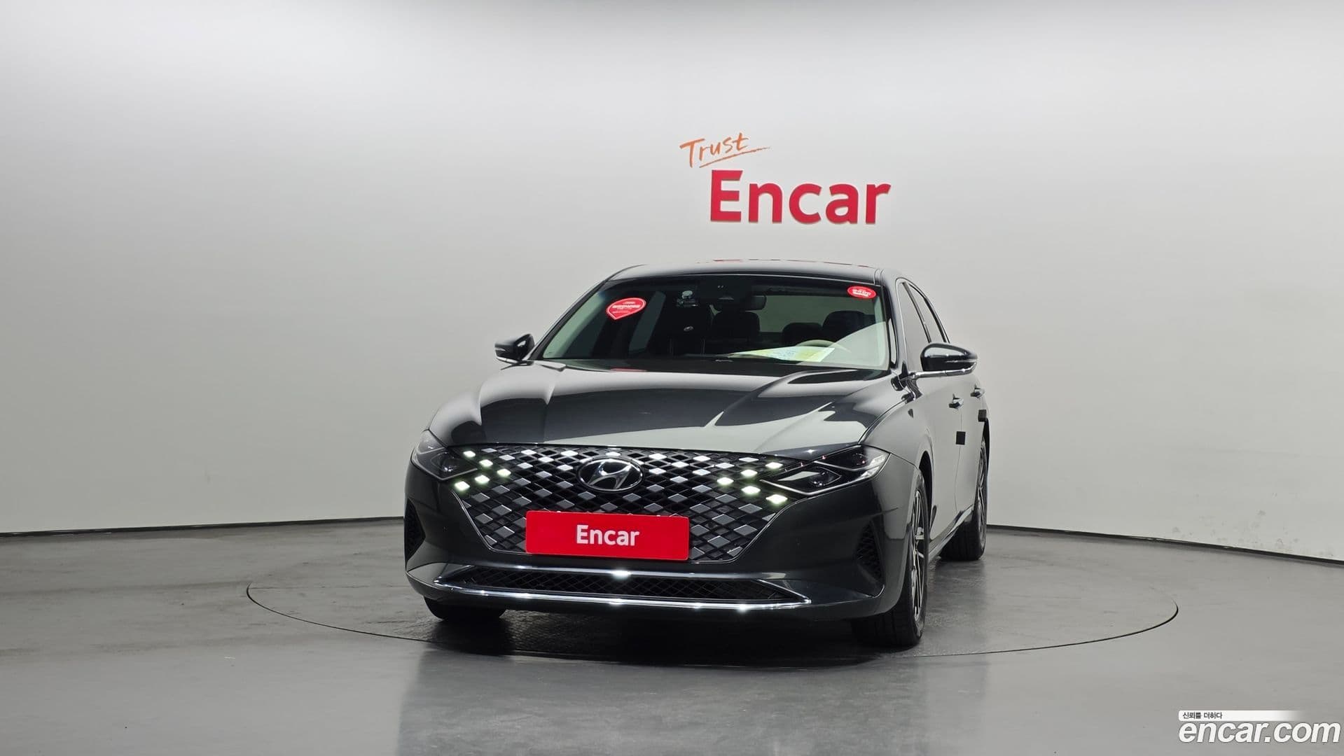 Main__Slider__Photo:Grandeur Hyundai 2020.9-2