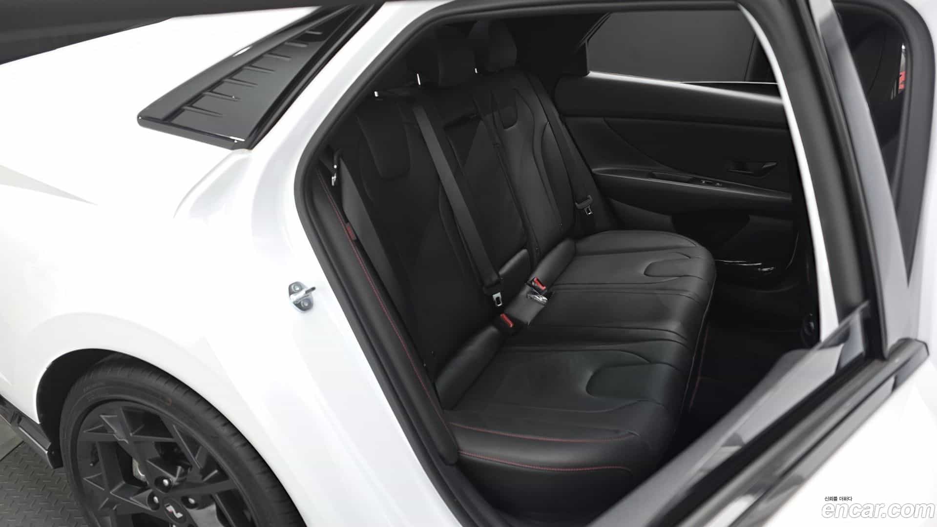 AVANTE Hyundai 2024.7-OPTION-015