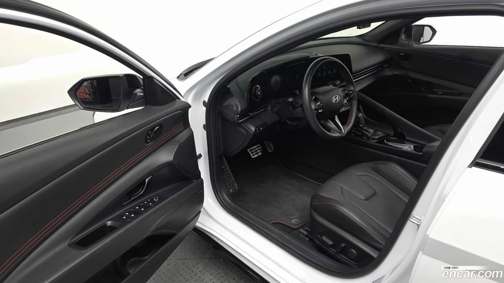 AVANTE Hyundai 2024.7-OPTION-016