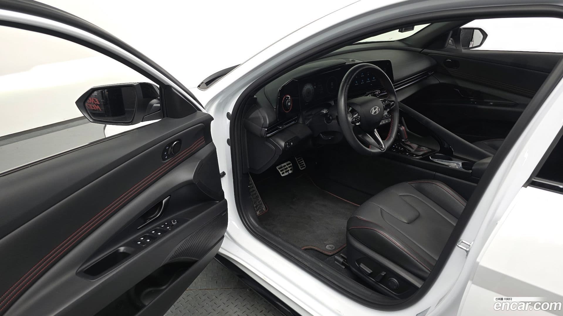 Main__Slider__Photo:AVANTE Hyundai 2024.7-11