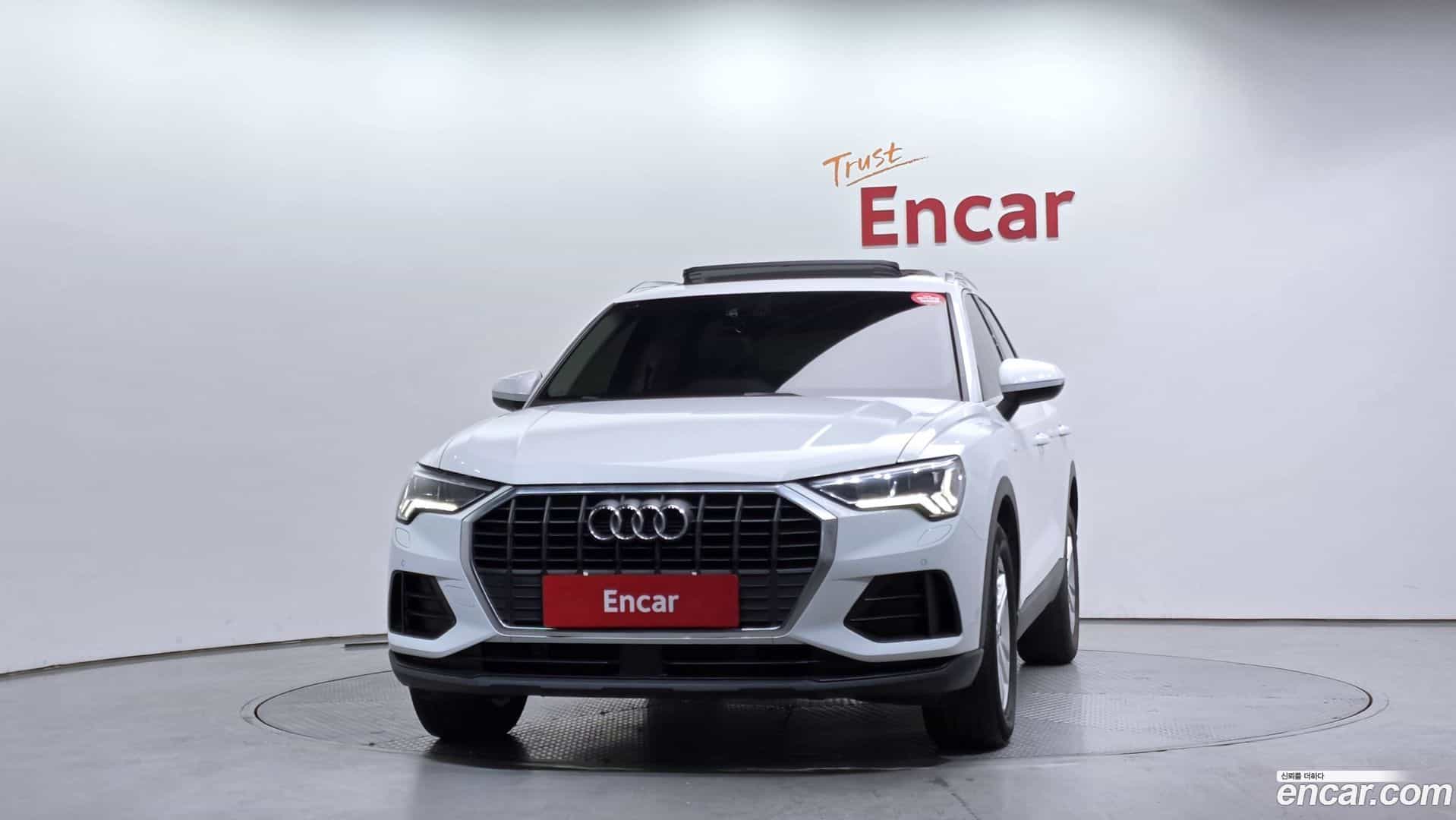 Q3 Audi 2020.10-OUTER-003