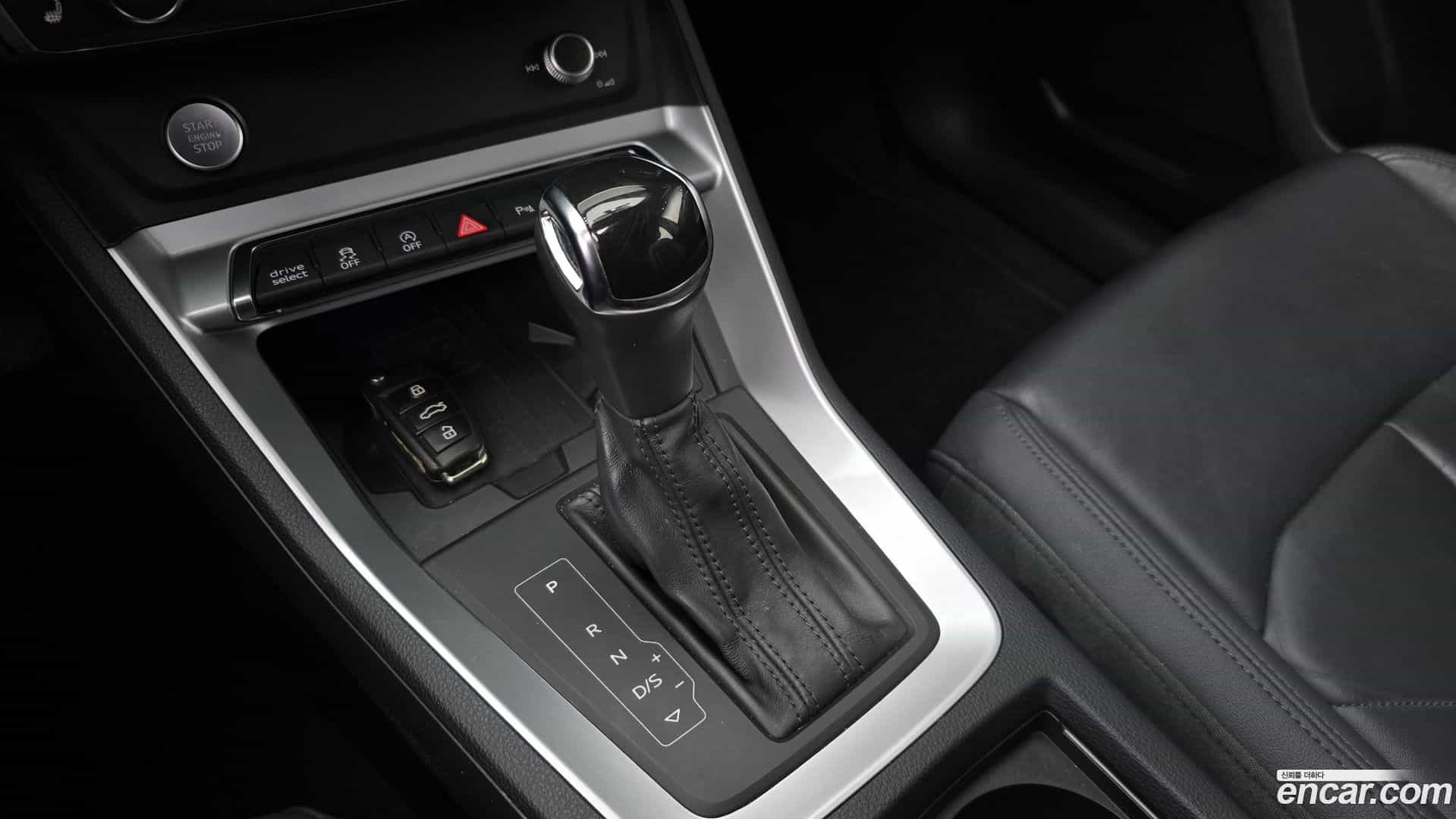 Q3 Audi 2020.10-INNER-009