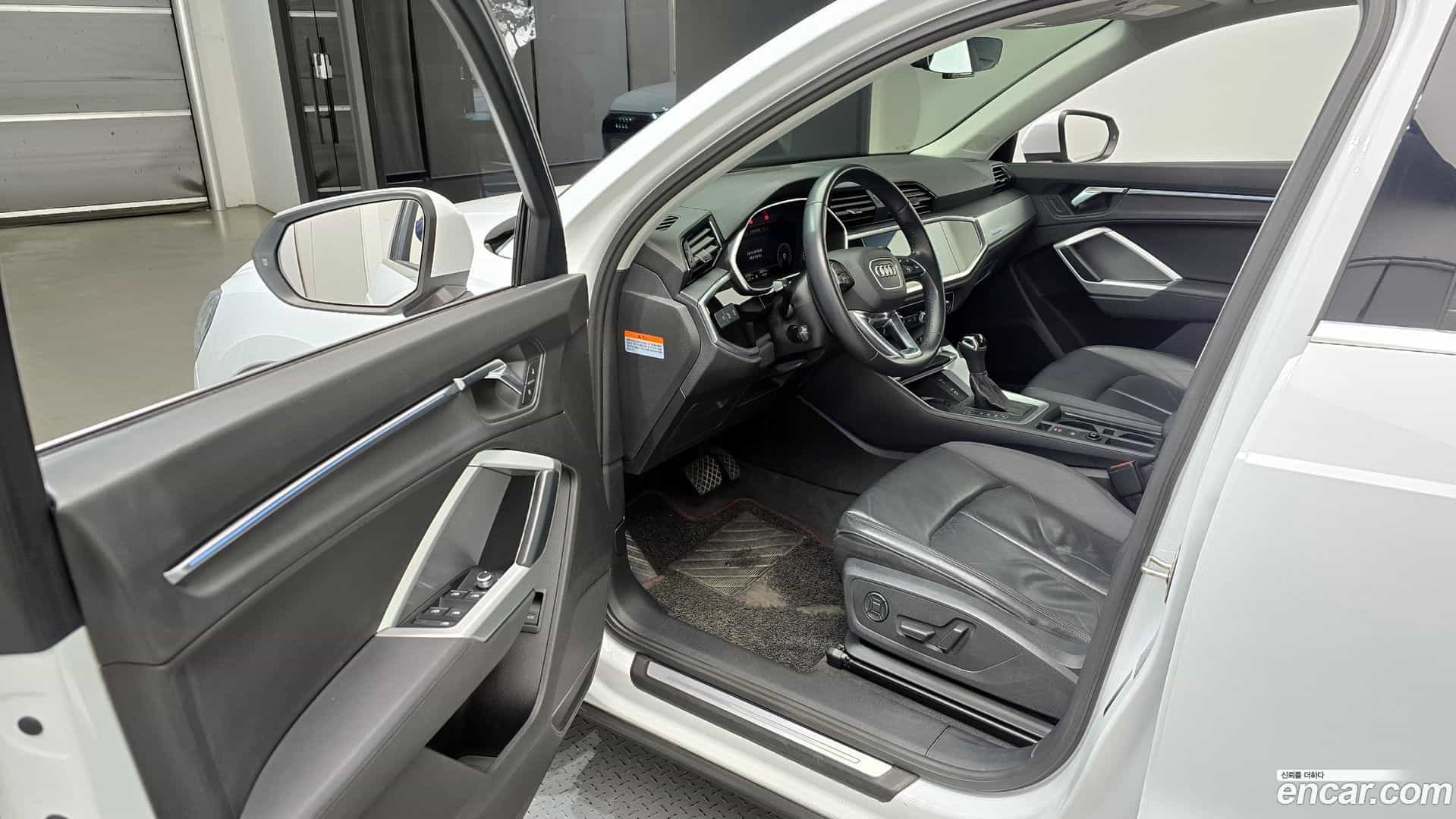 Q3 Audi 2020.10-OPTION-015