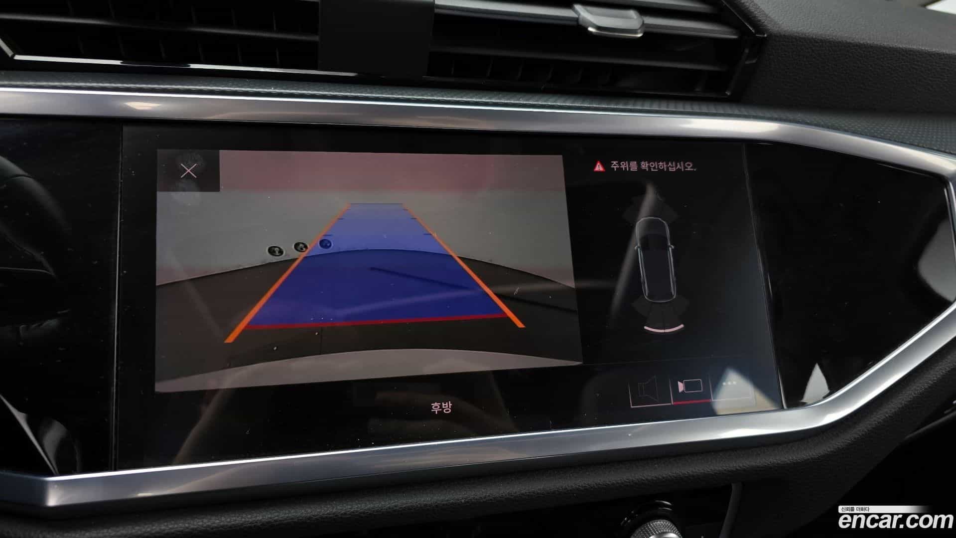 Q3 Audi 2020.10-OPTION-019