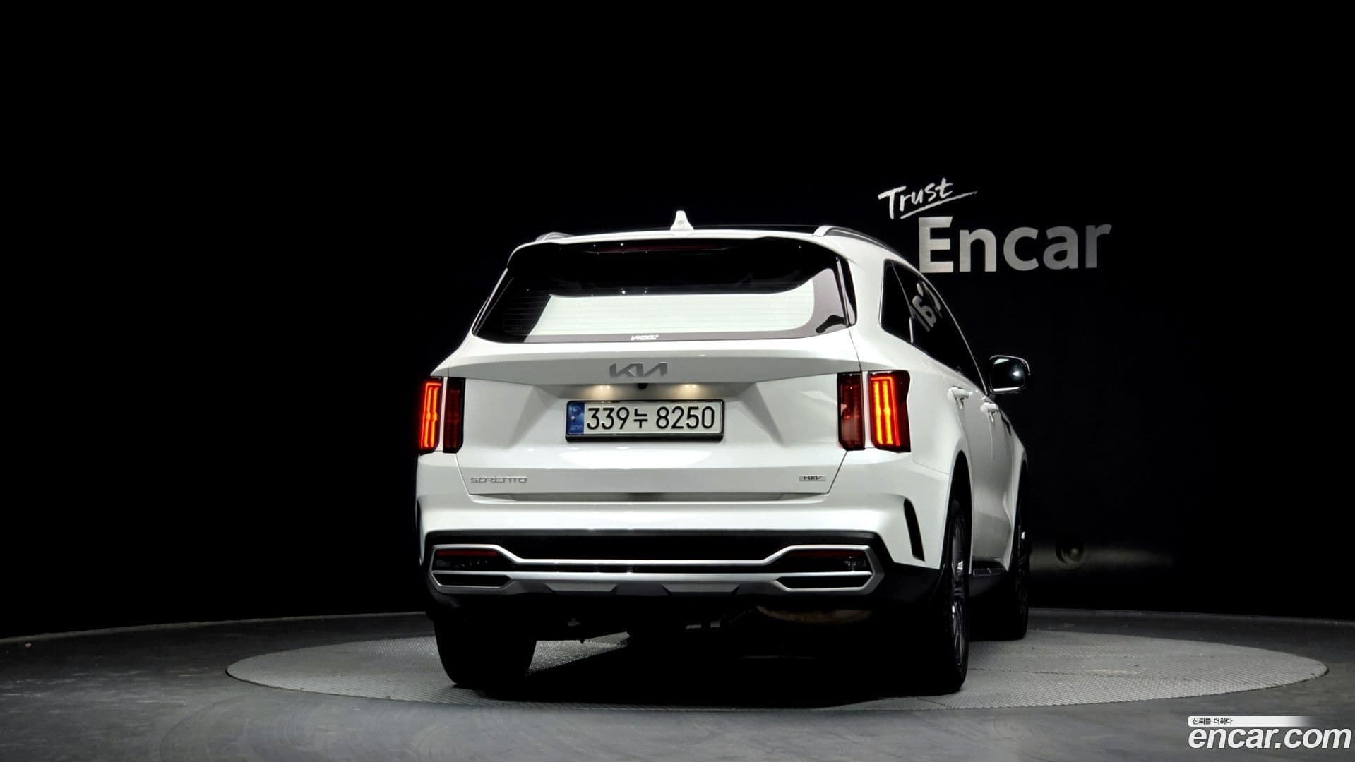 Main__Slider__Photo:Sorento Kia 2022.9-3