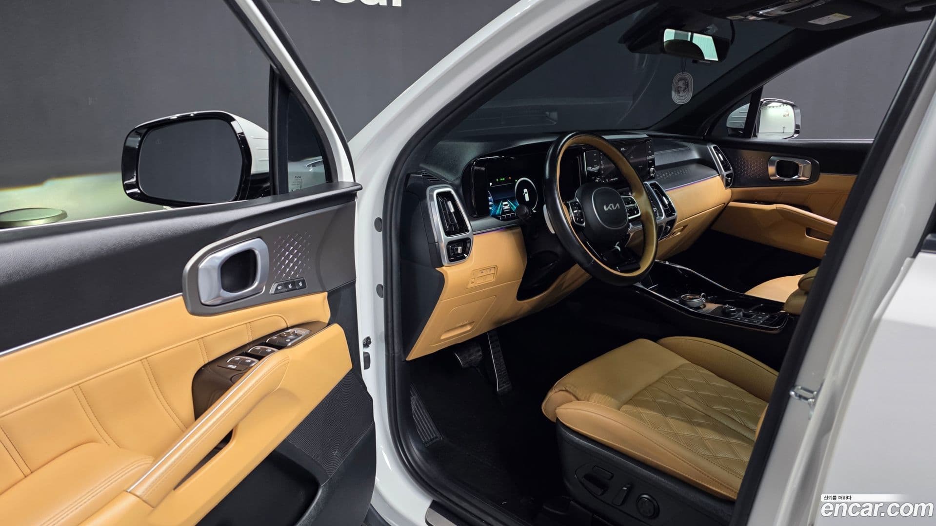 Main__Slider__Photo:Sorento Kia 2022.9-9