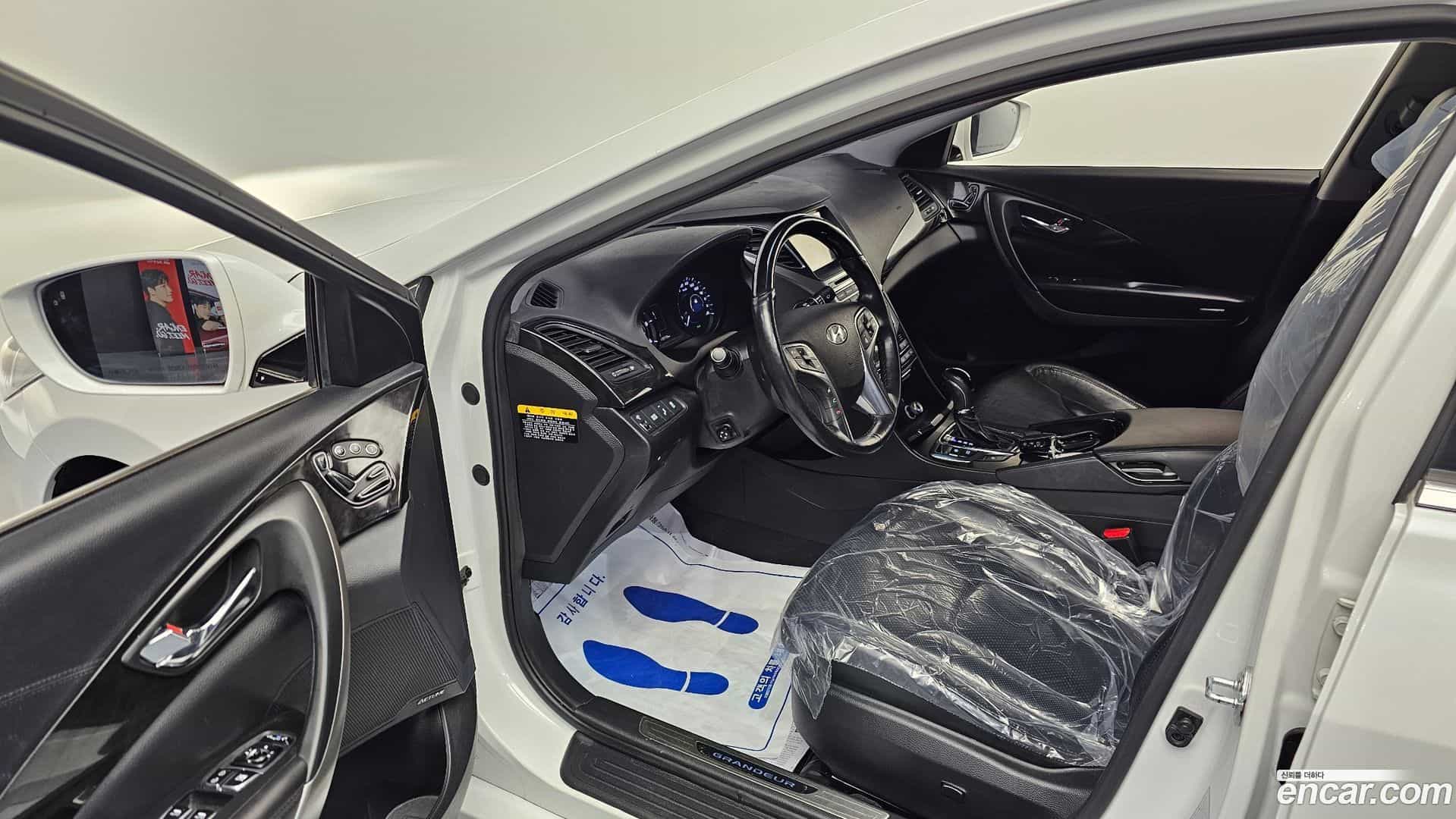 Grandeur Hyundai 2015.7-INNER-010