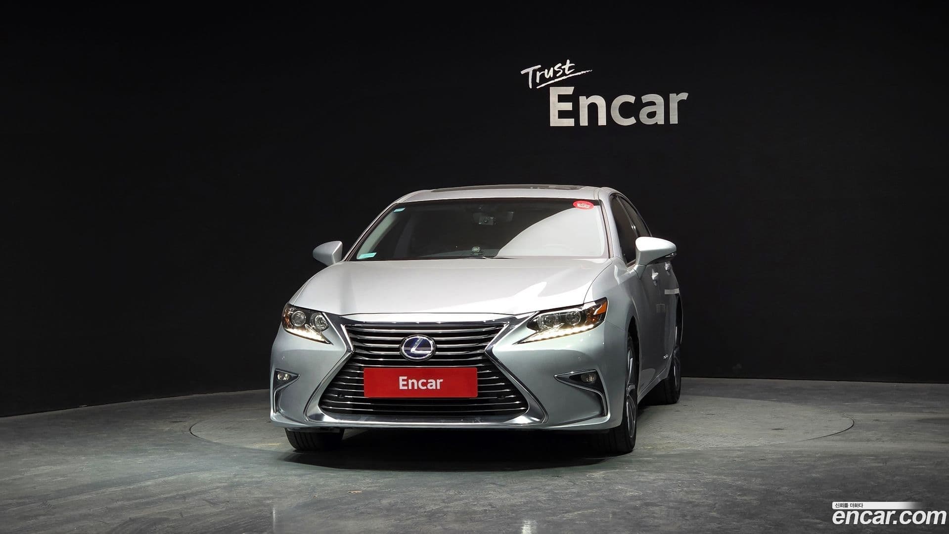 Main__Slider__Photo:ES Lexus 2017.9-2