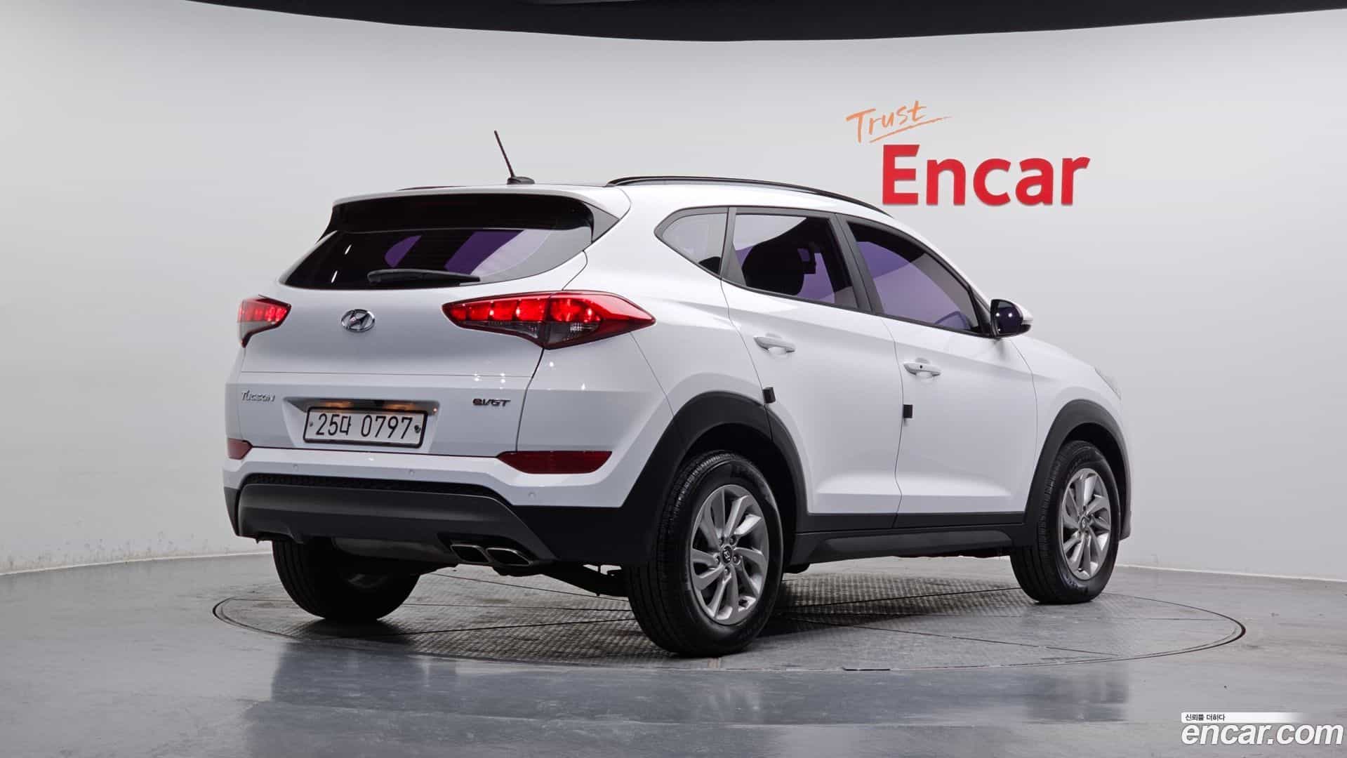 Tucson Hyundai 2015.8-OUTER-002