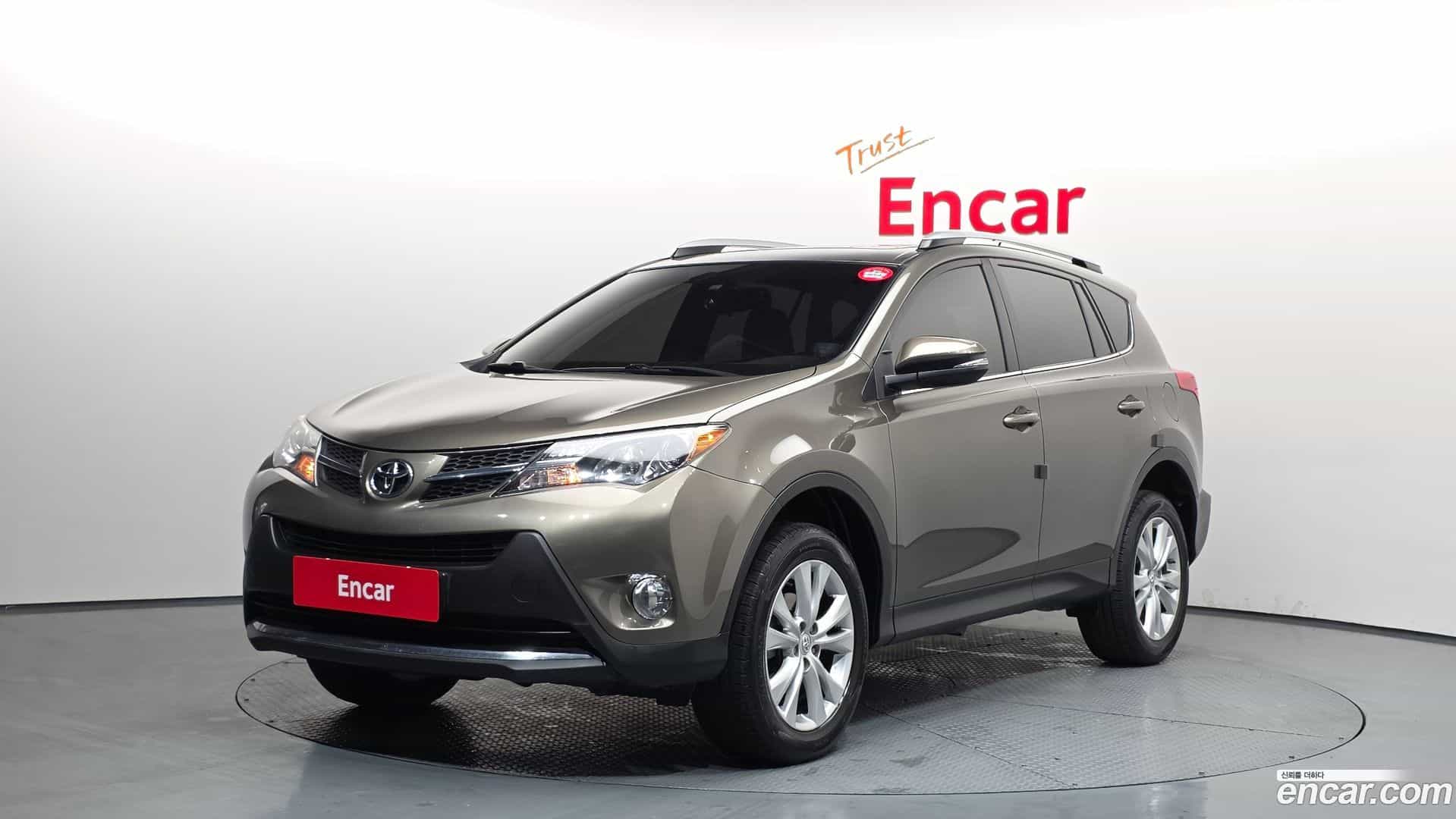 RAV4 Toyota 2015.4-OUTER-001