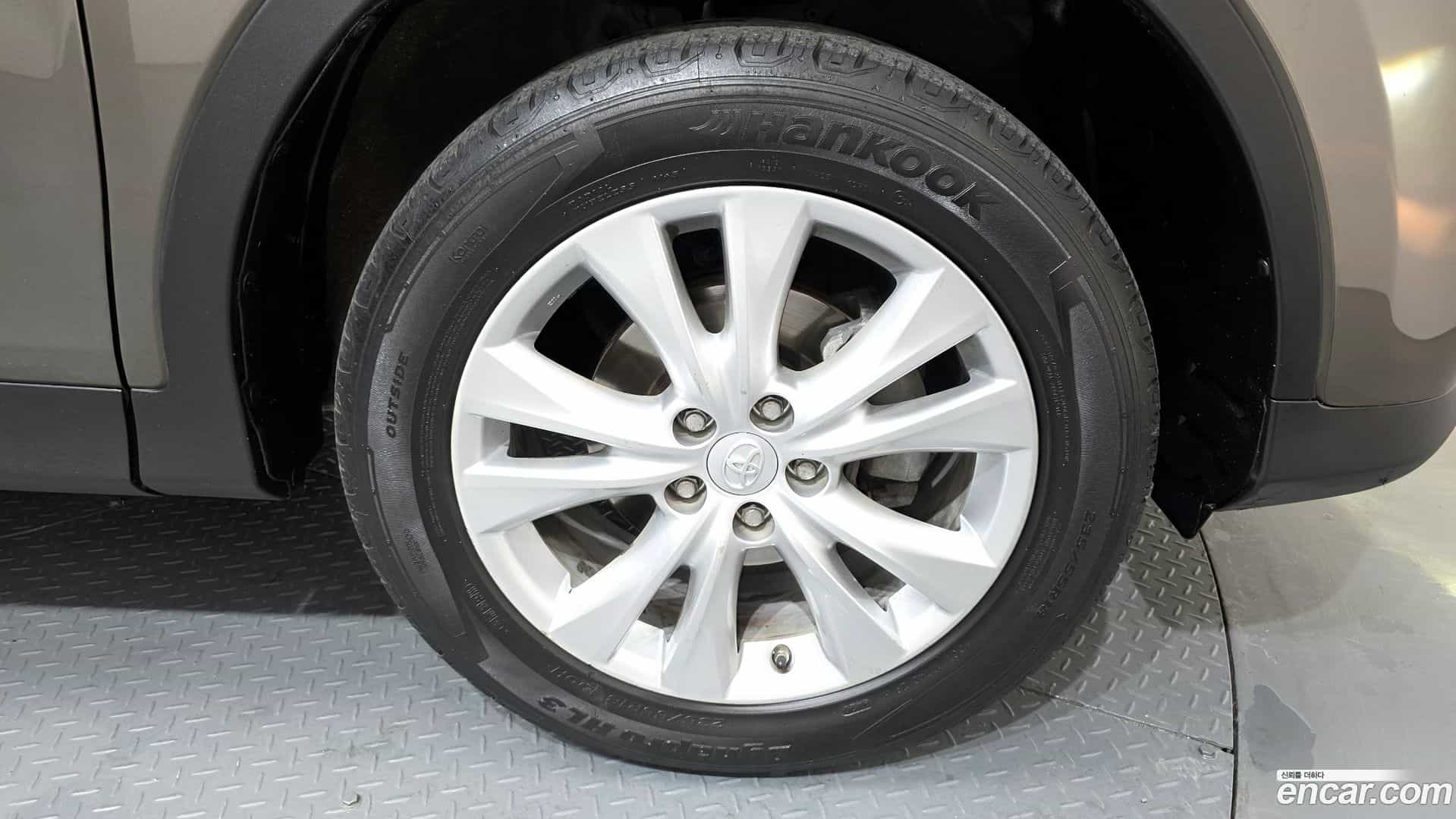 RAV4 Toyota 2015.4-OUTER-005