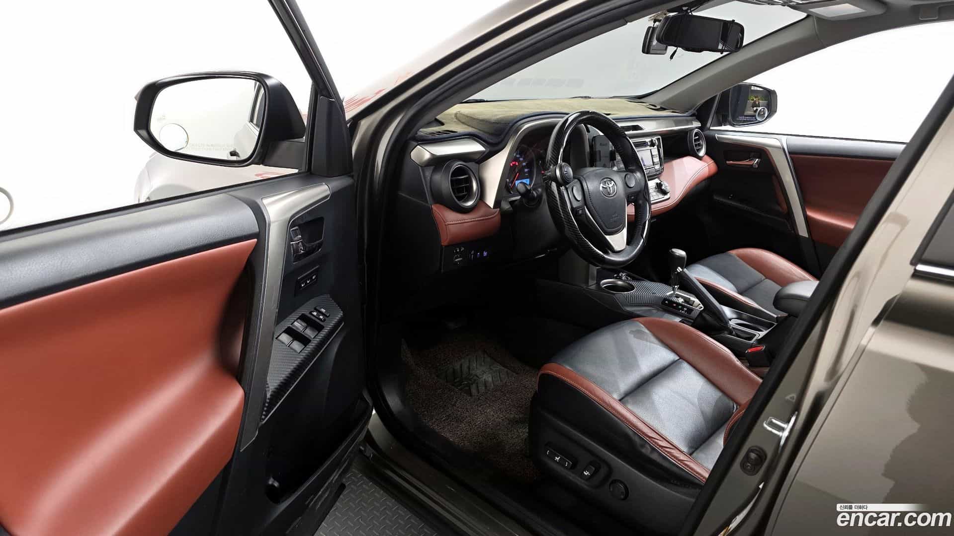 RAV4 Toyota 2015.4-INNER-010