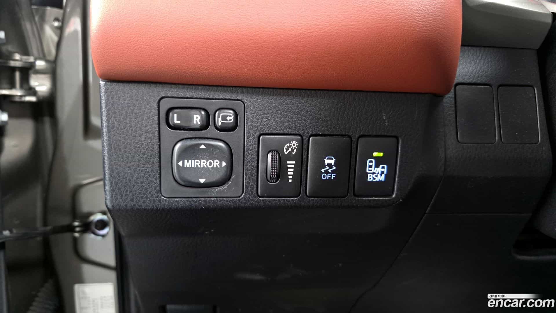RAV4 Toyota 2015.4-OPTION-017