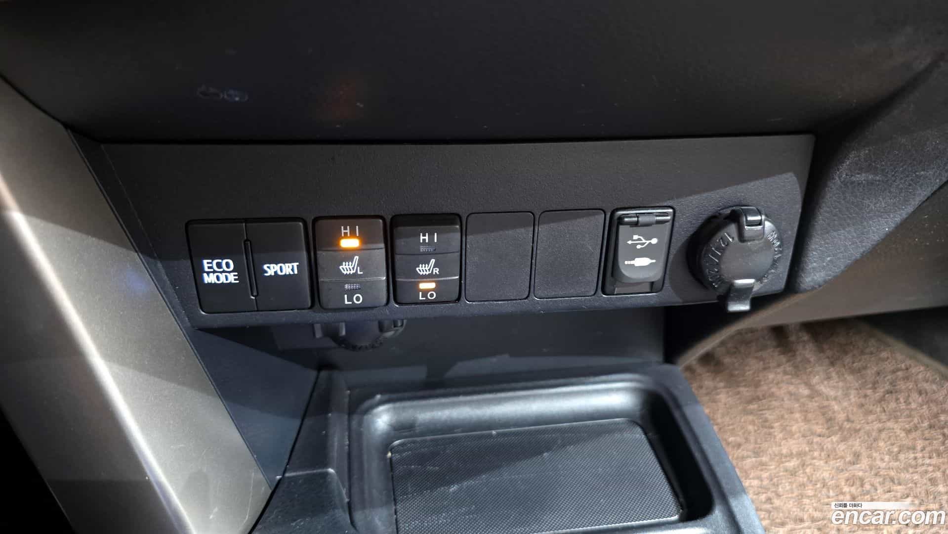 RAV4 Toyota 2015.4-OPTION-023